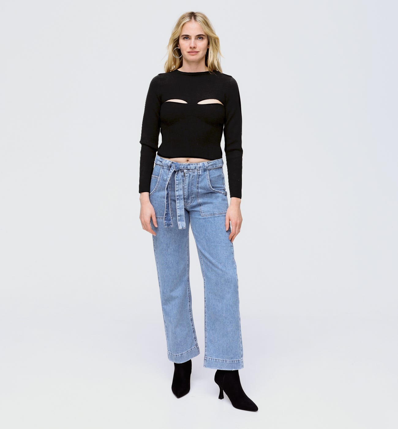 Maglia cropped cut out