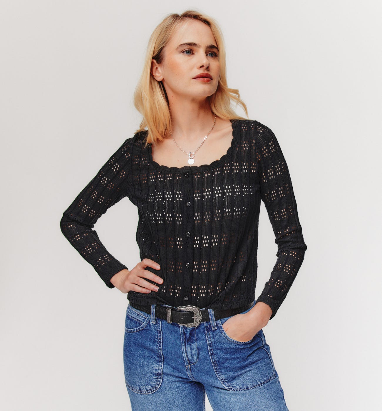 Cardigan corto a trafori
