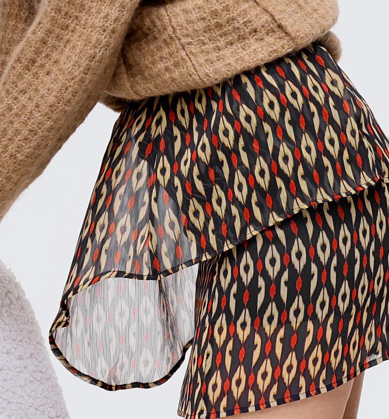 Patterned mini skirt