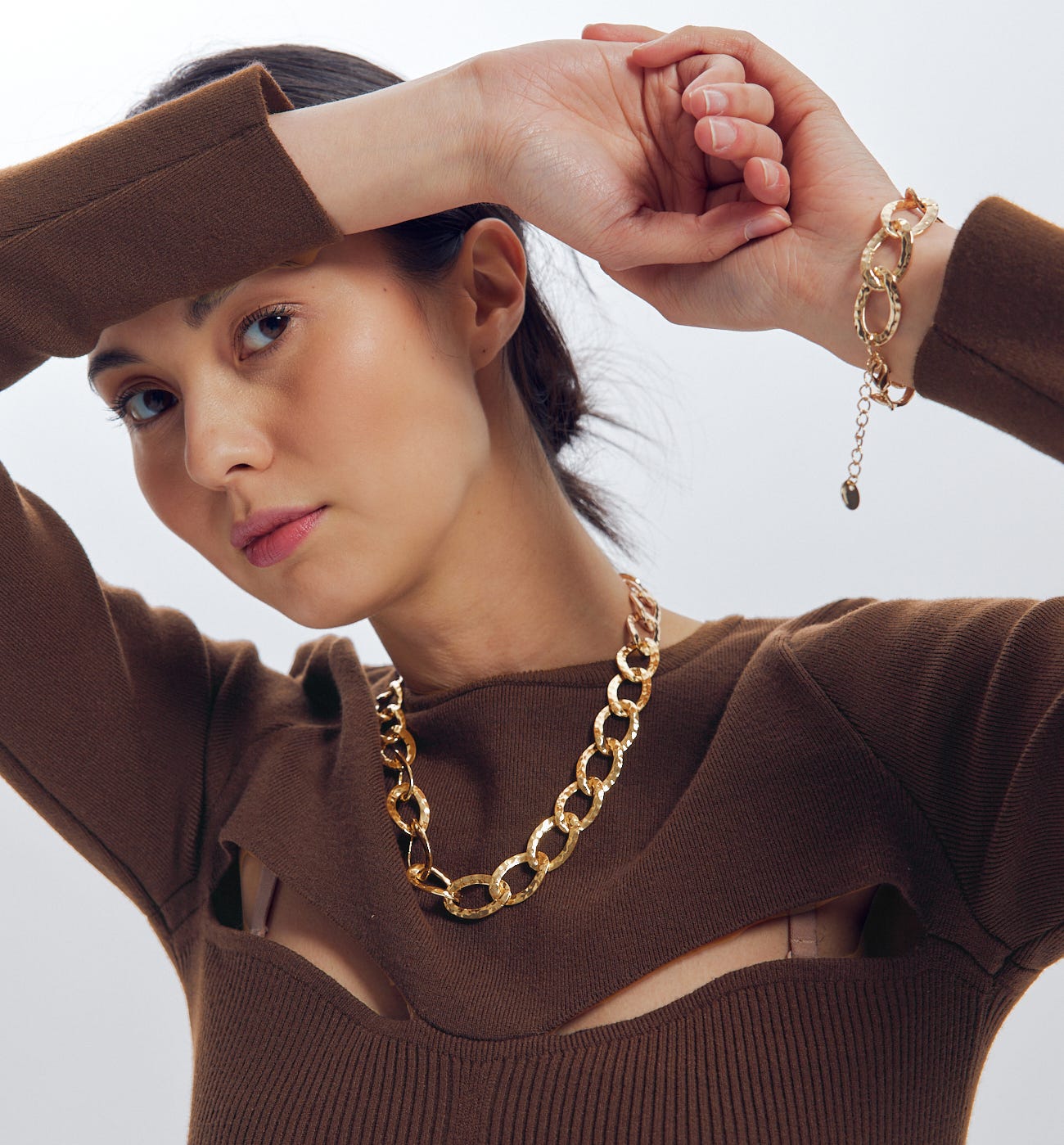 Cut-out cropped jumper