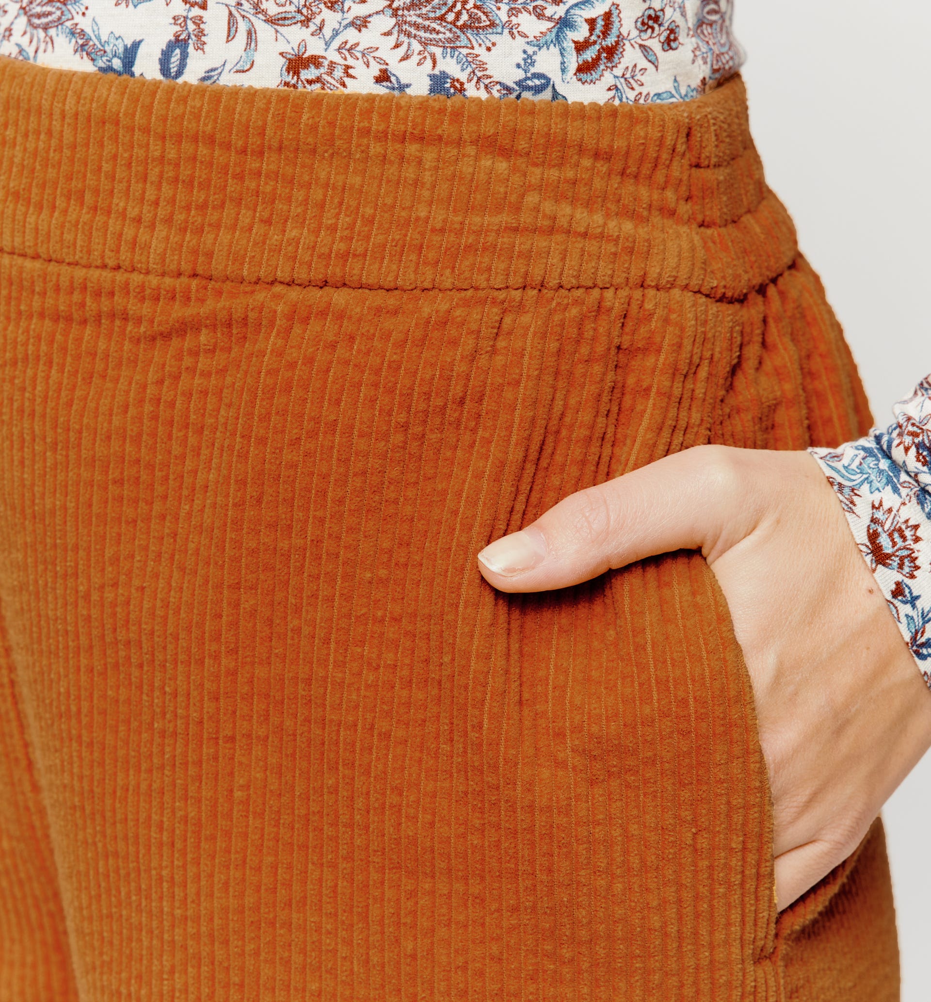 Pantalón ancho de pana