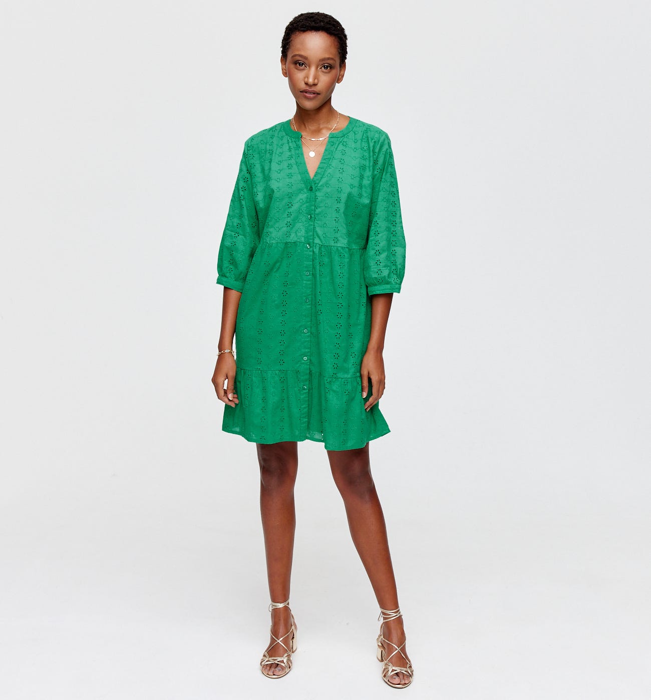 Robe en broderie anglaise