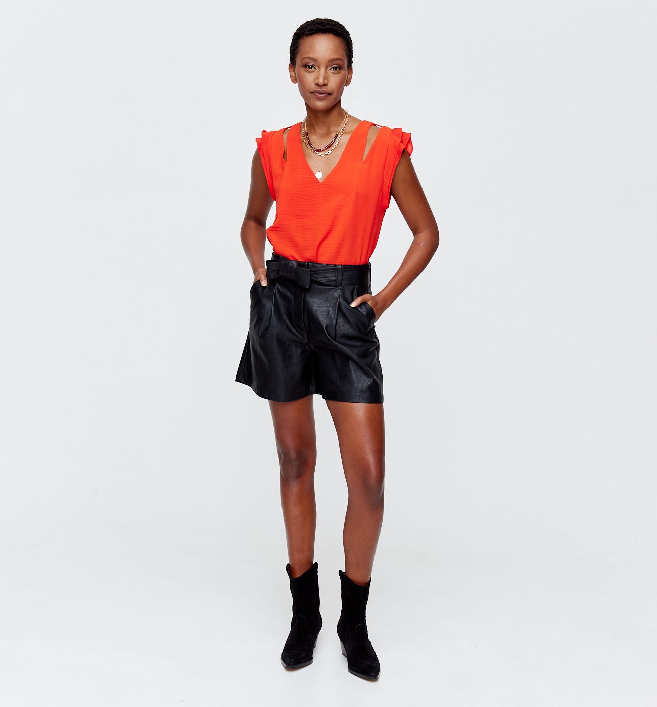 Blusa efecto cut out