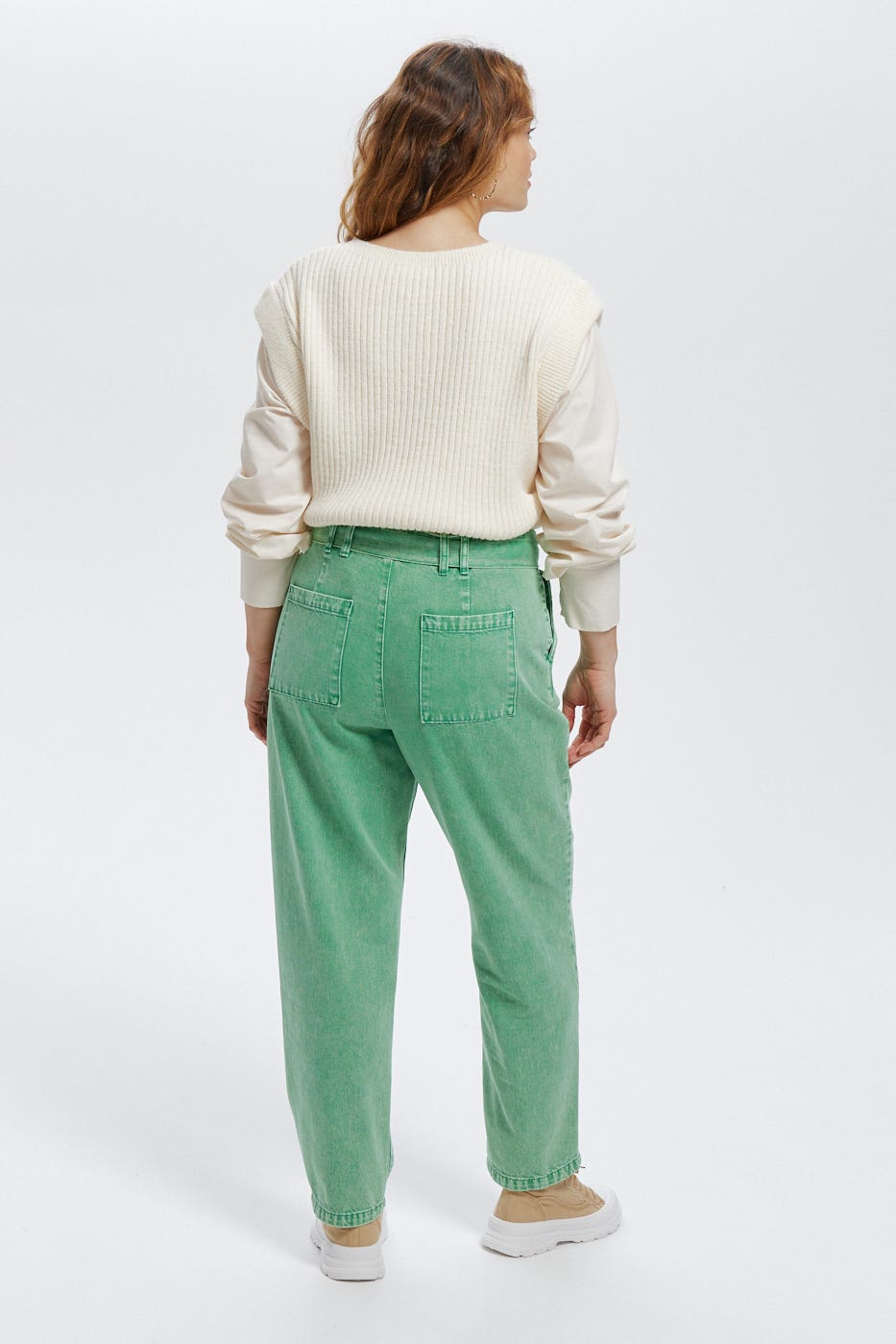 High-waist coloured jeans