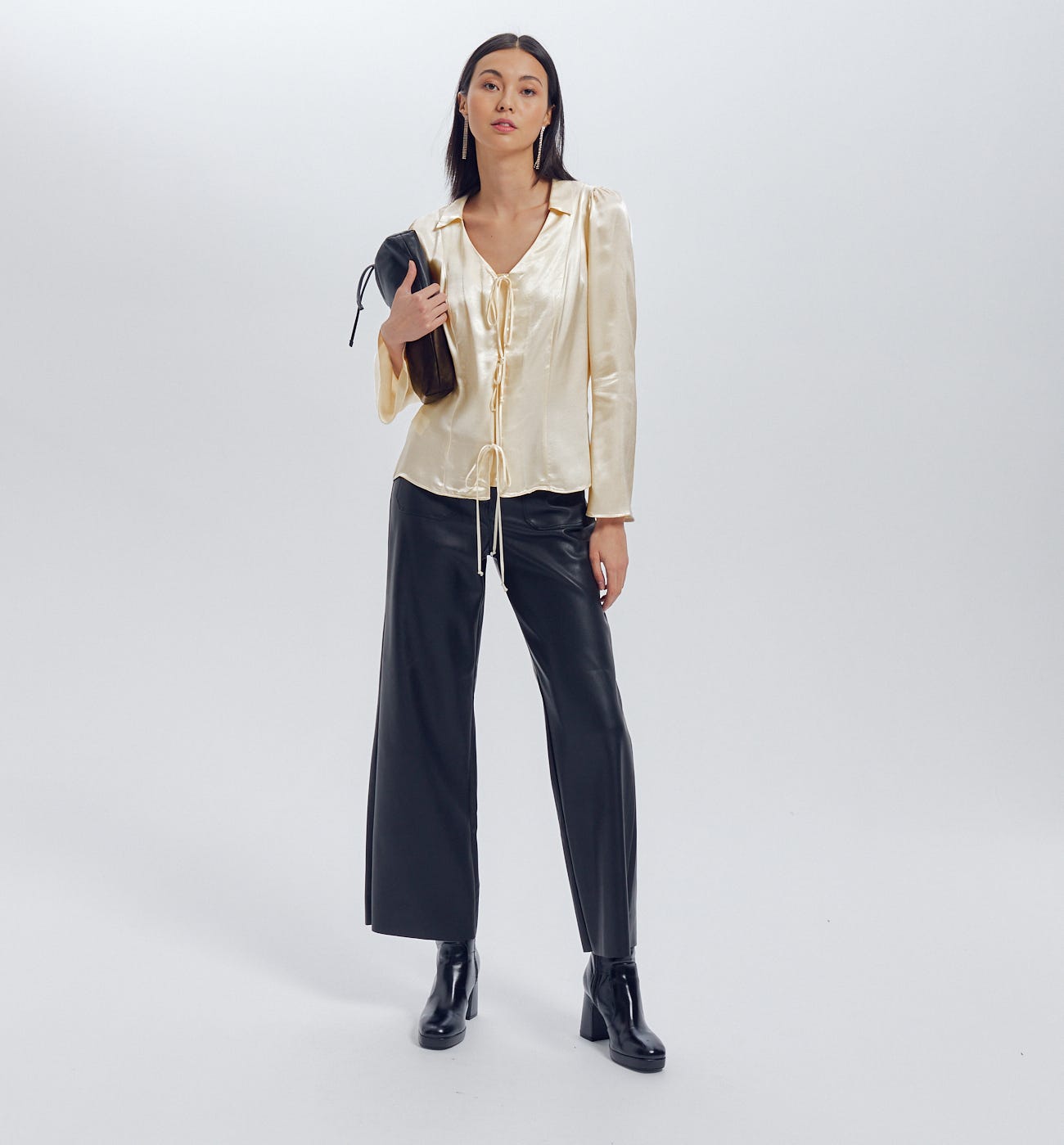 Blusa satén lisa