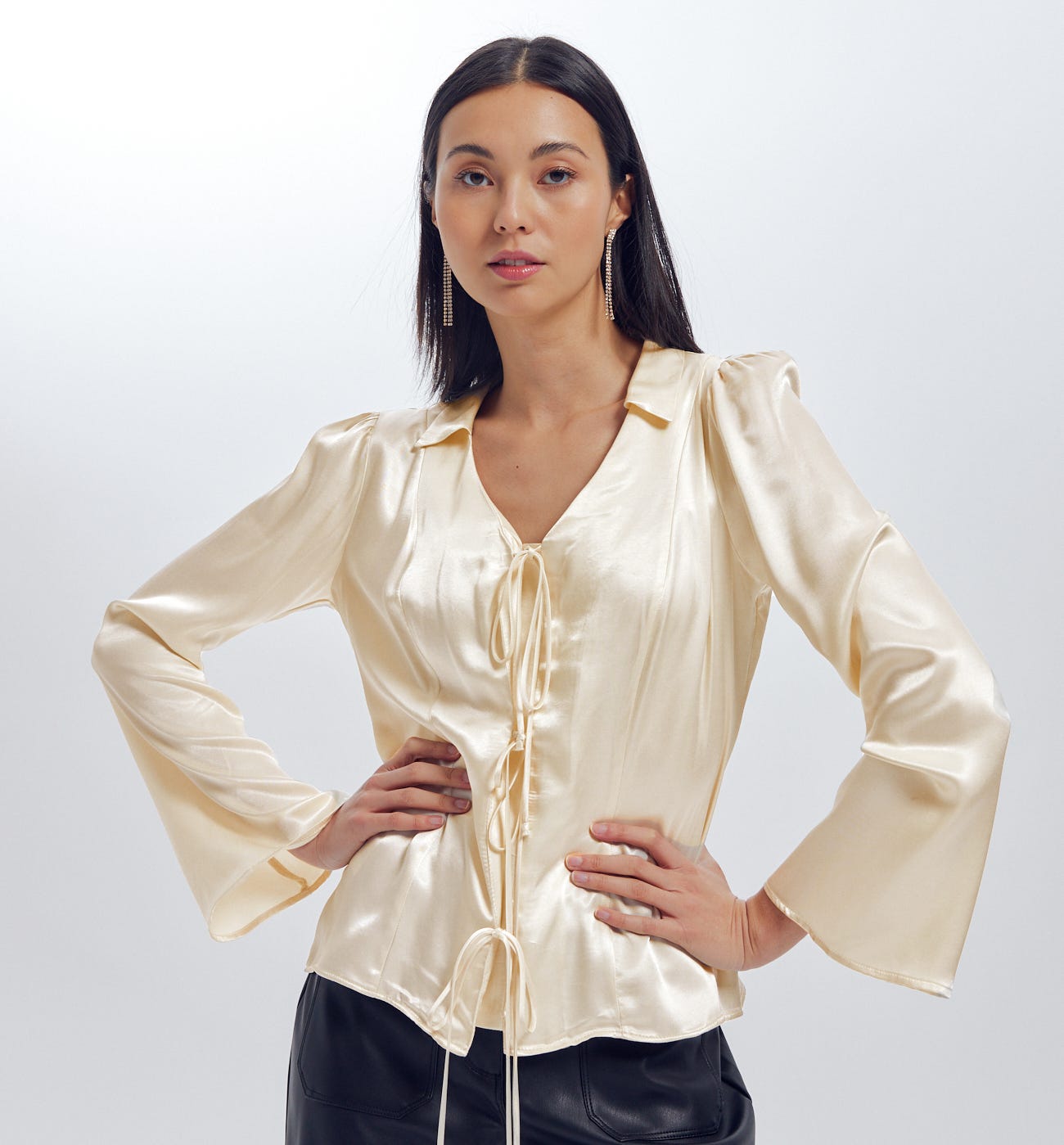 Blusa satén lisa