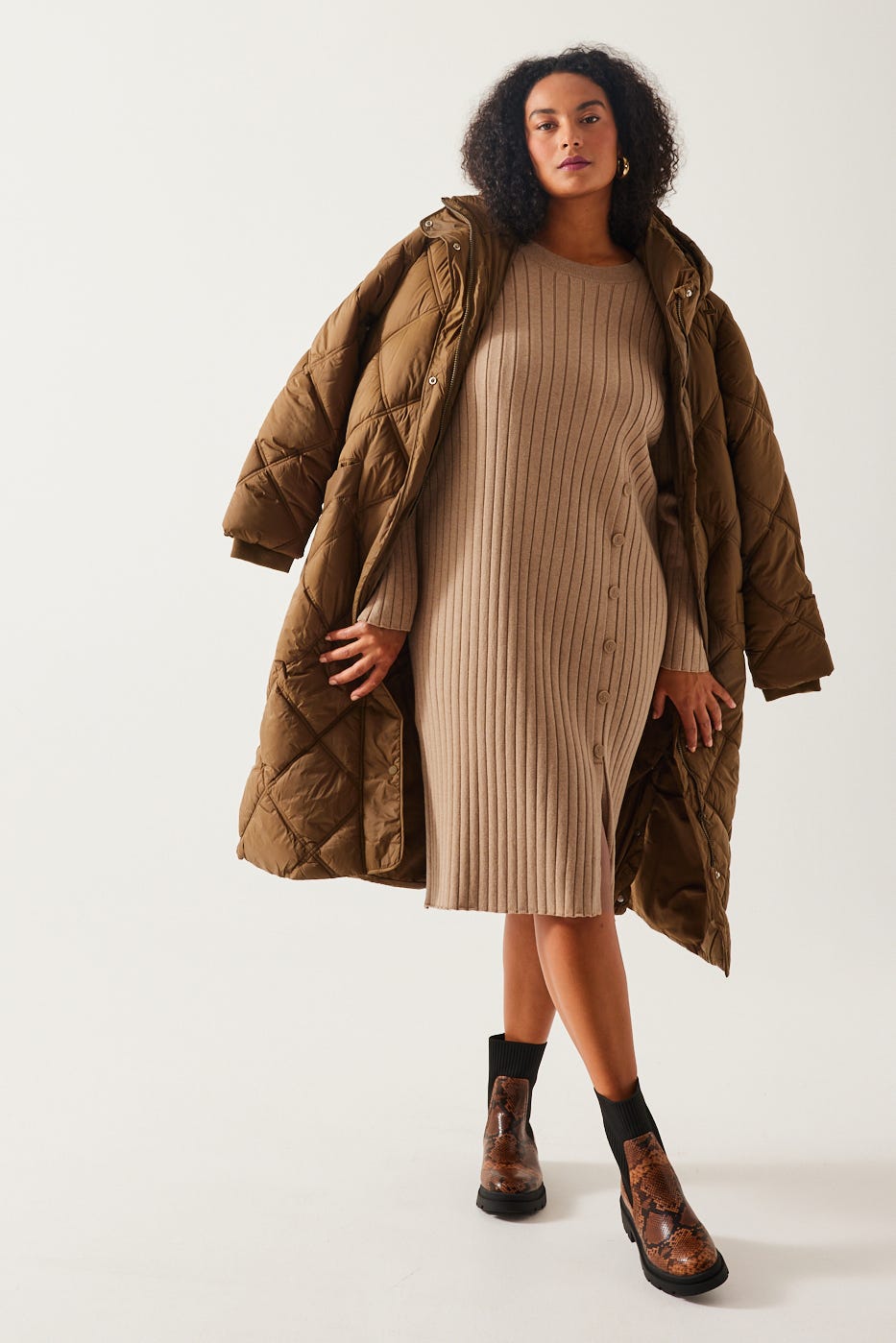 Prążkowana sukienka