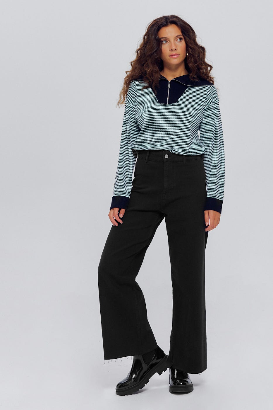 Pantalón talle alto raw cut