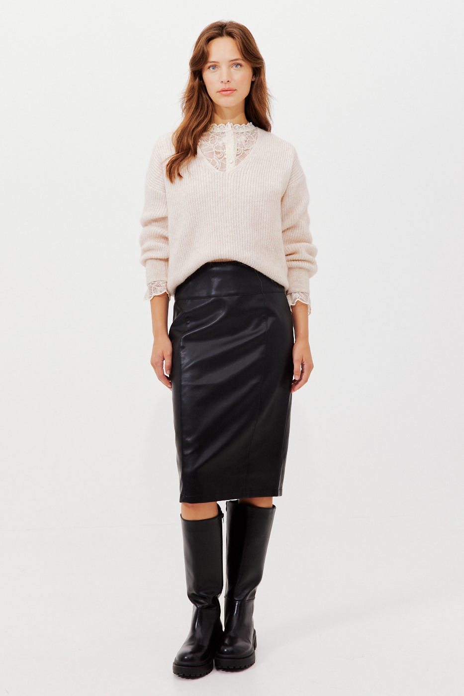 V-neck ribbed jumper