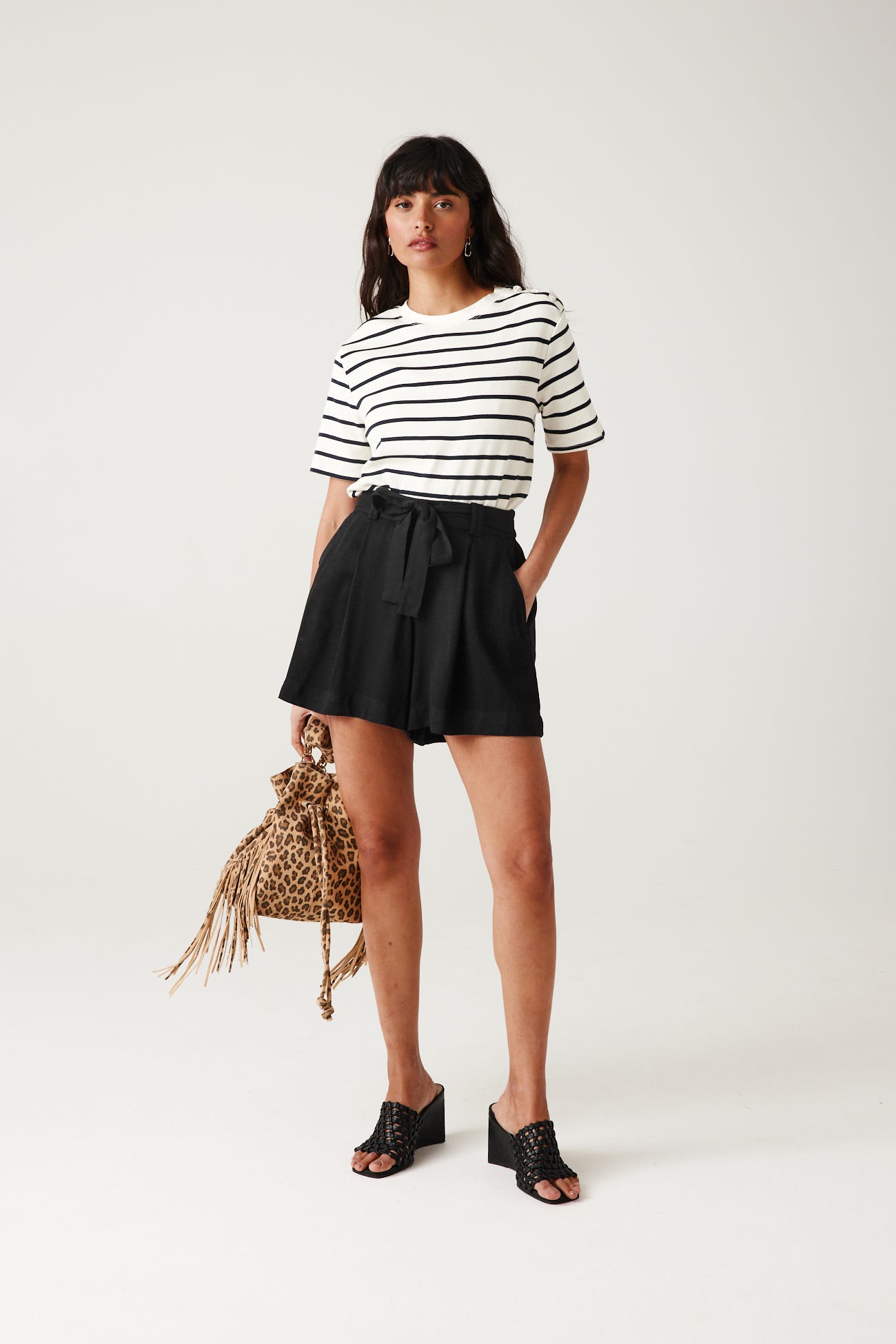 Shorts + cintura a tinta unita