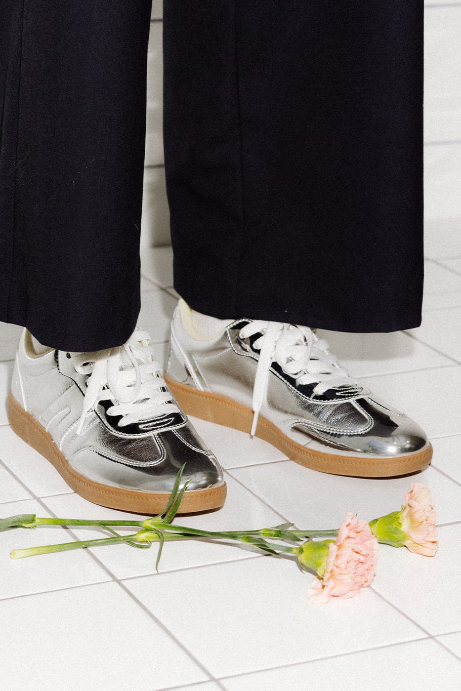 Baskets effet métal argenté