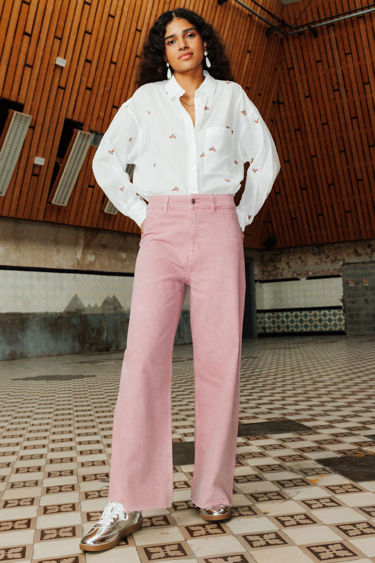 Raw cut high-waist trousers