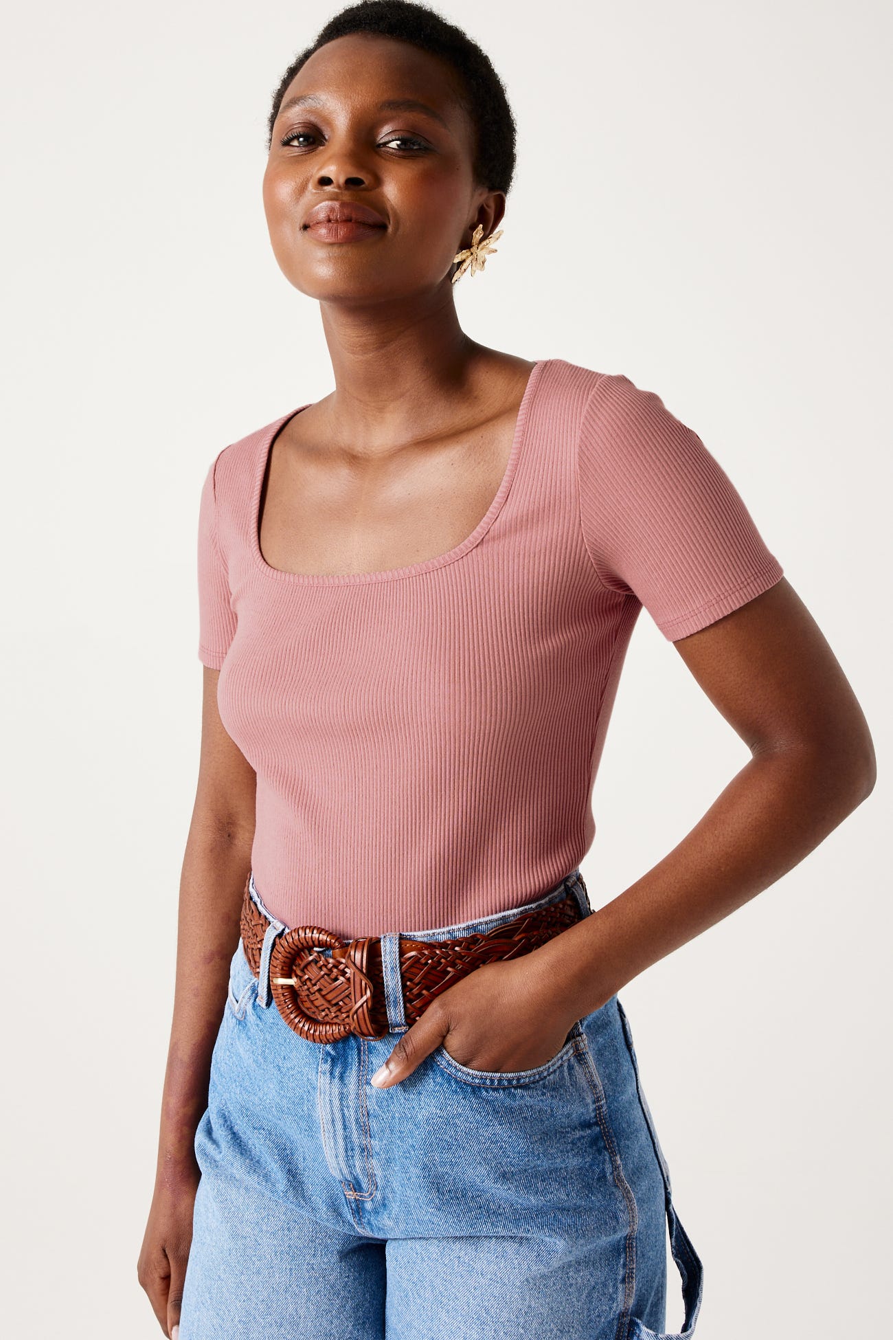 Square-neckline top