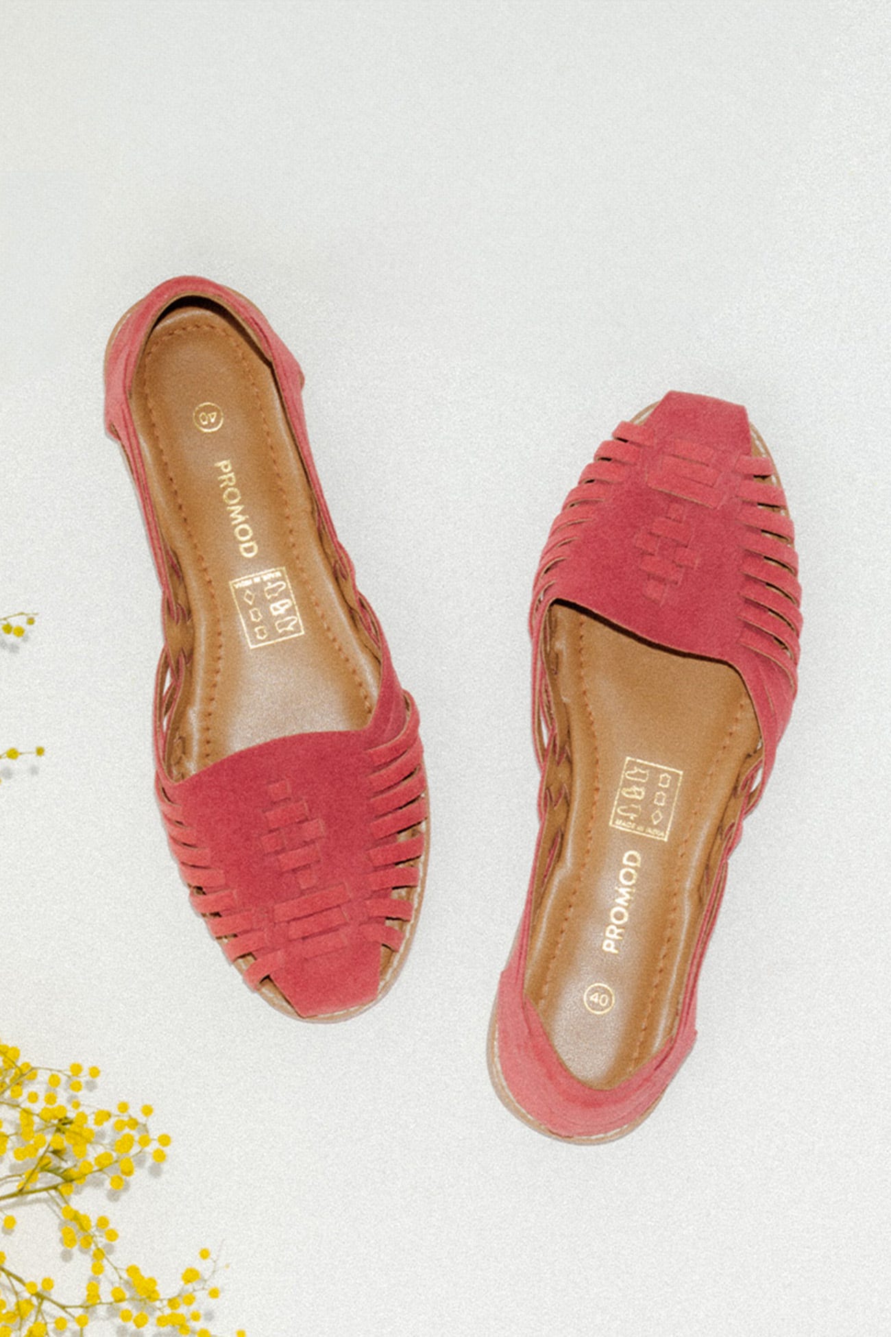 Sandales plates en cuir suédé