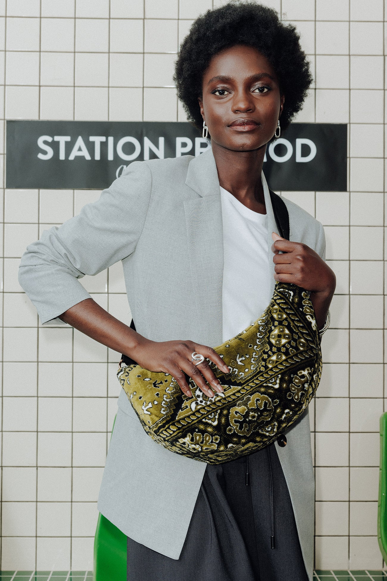 LALLA velvety banana bag Khaki