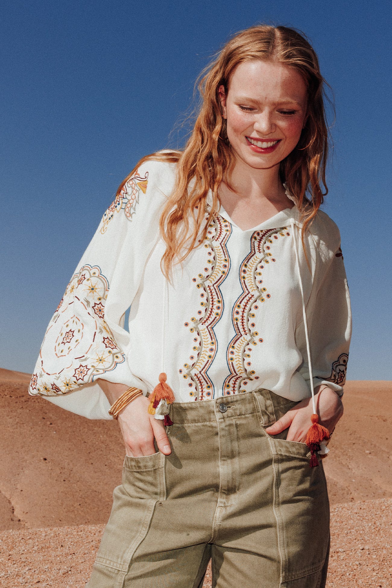 Blouse folk brodée Femme