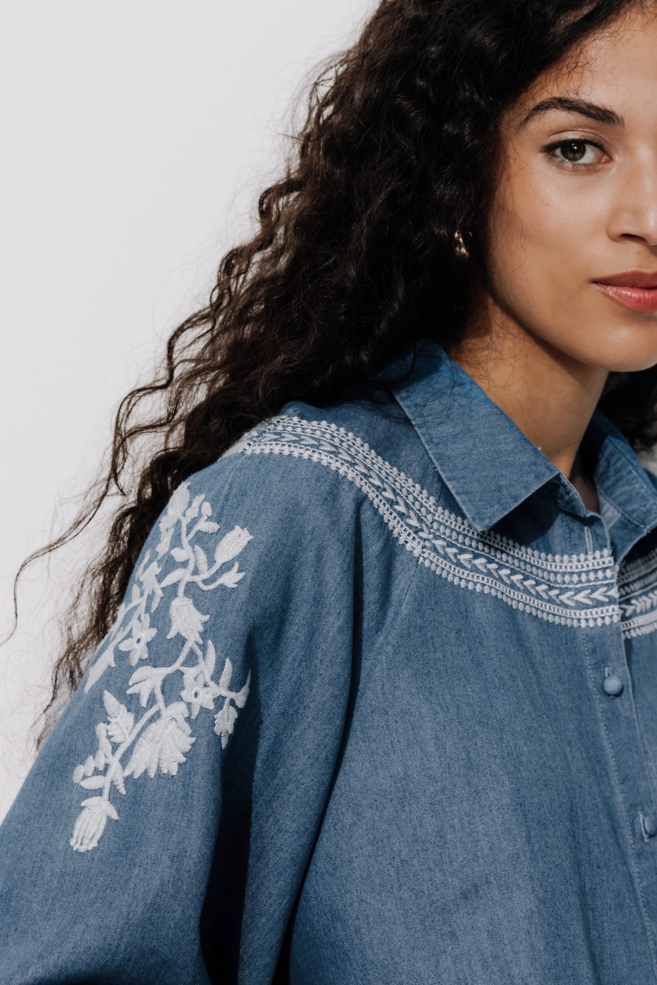 Chemise brodée Femme