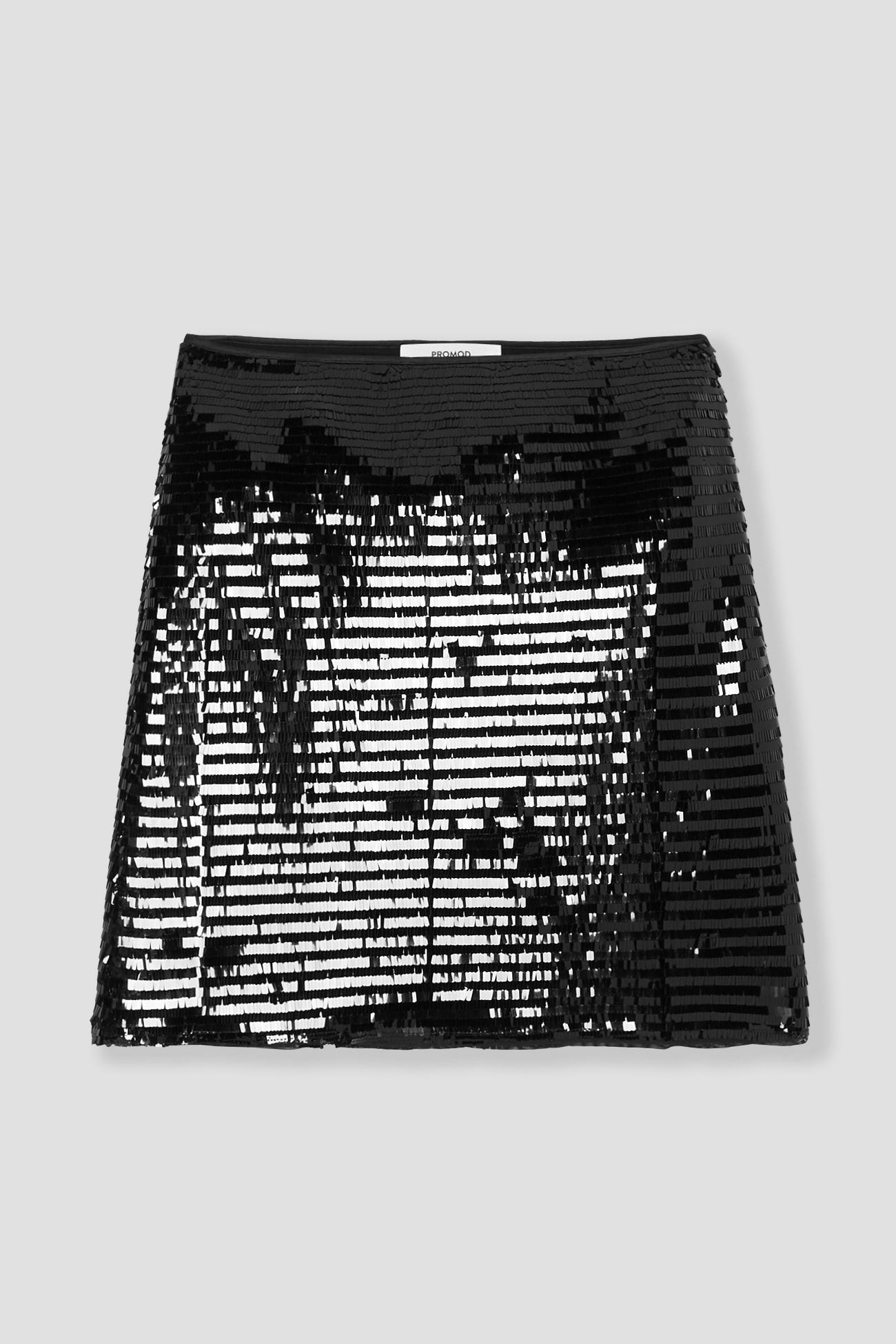 Short sequinned skirt
