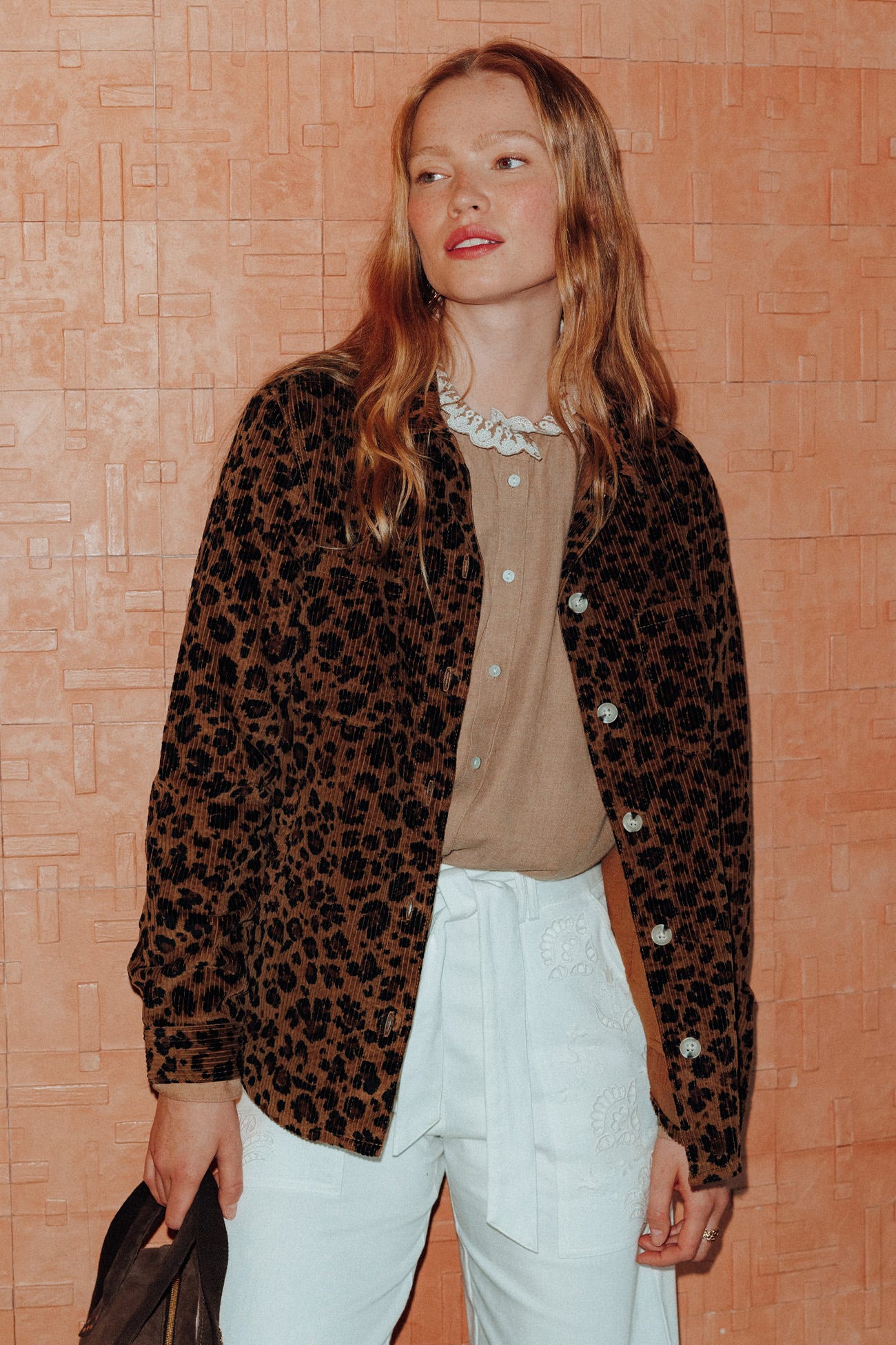 ALMA veste en velours léopard