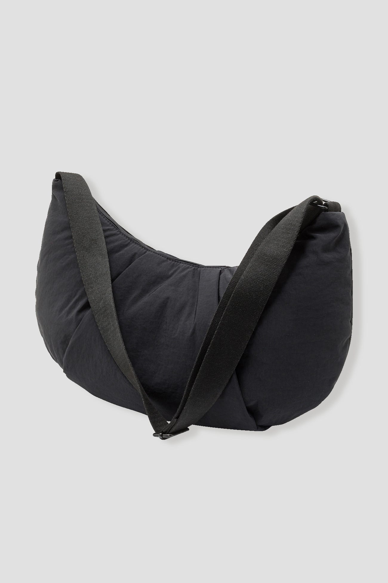 Half-moon canvas bag