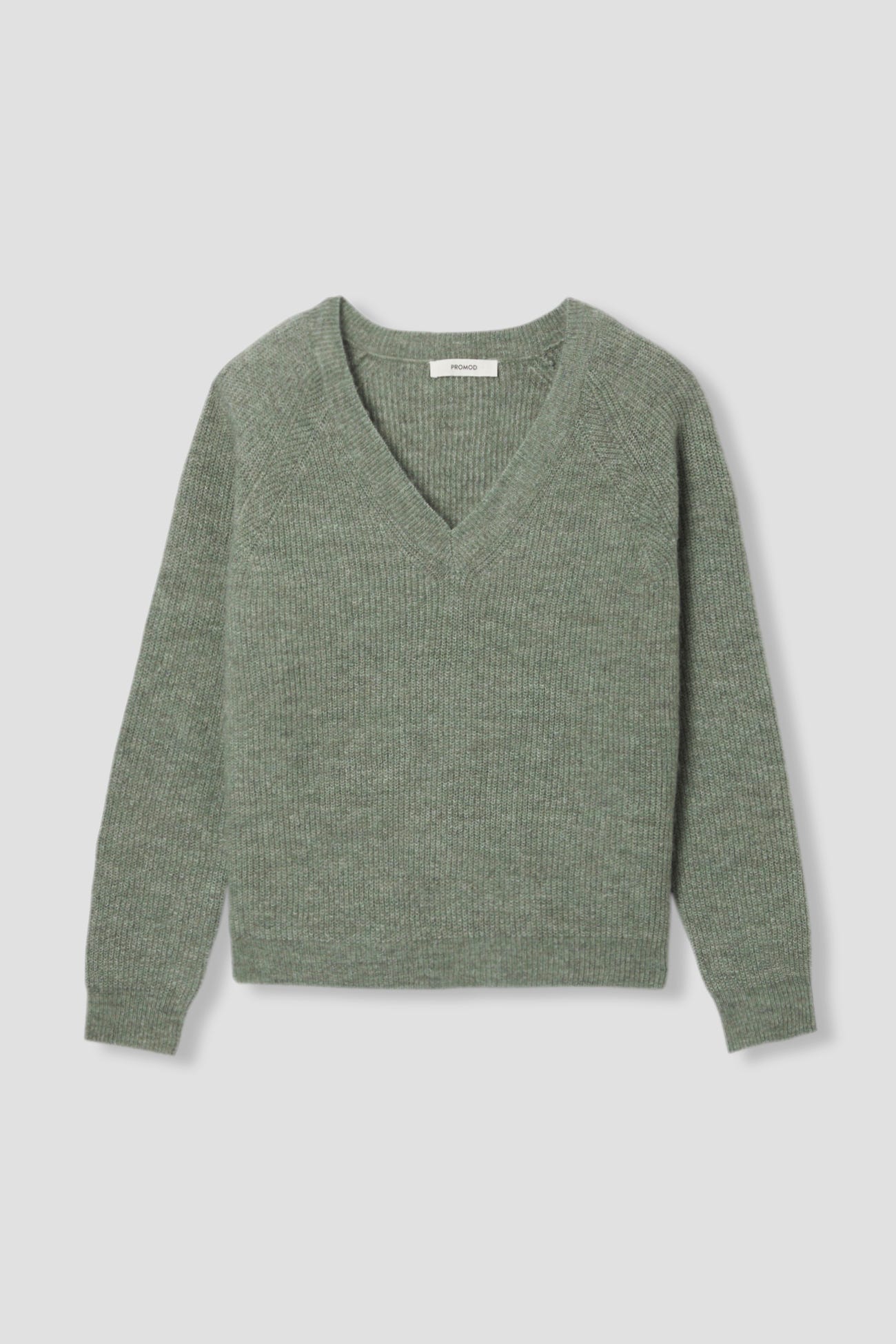 V-neck ribbed jumper
