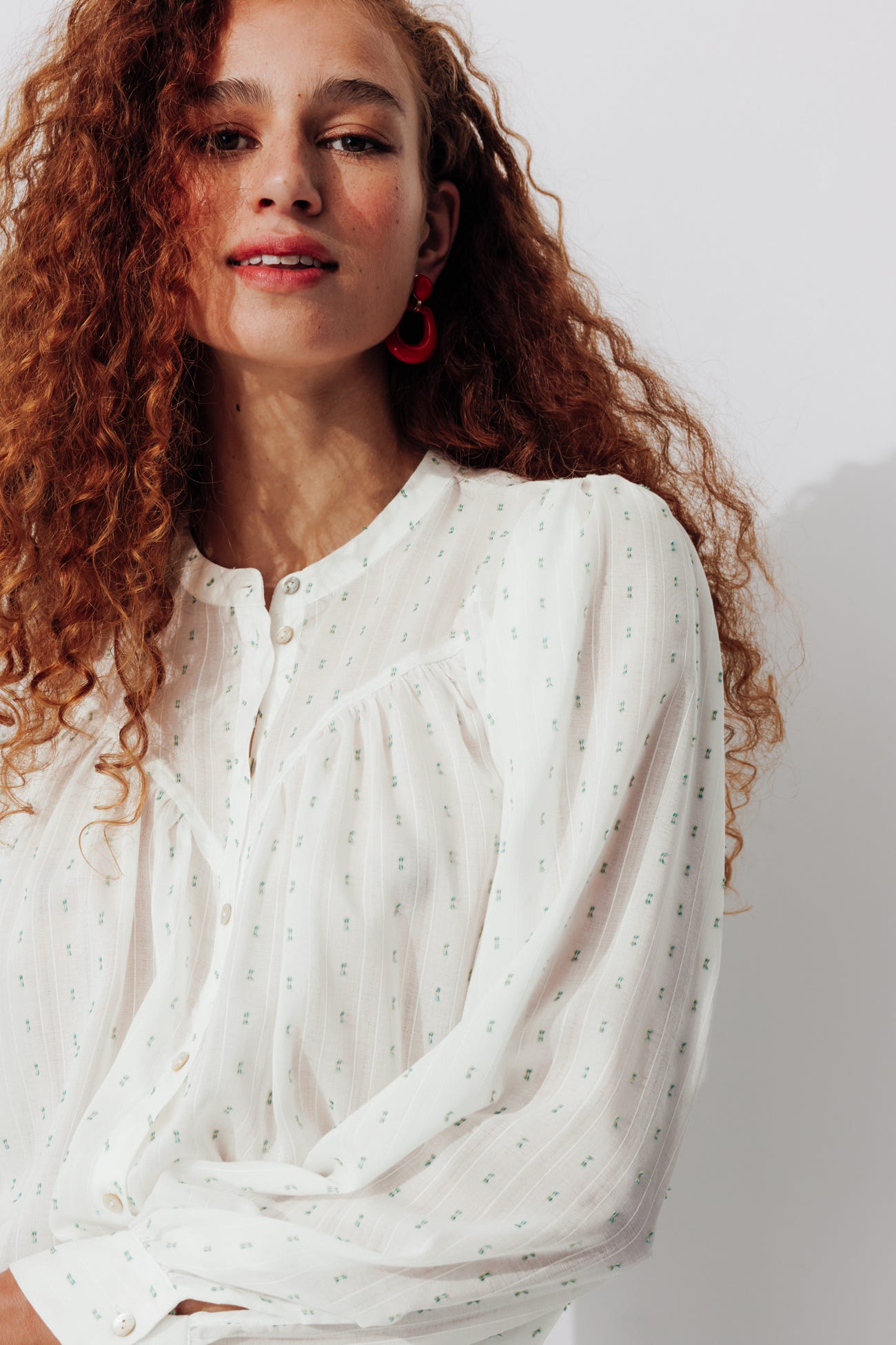 Camicia manica a sbuffo
