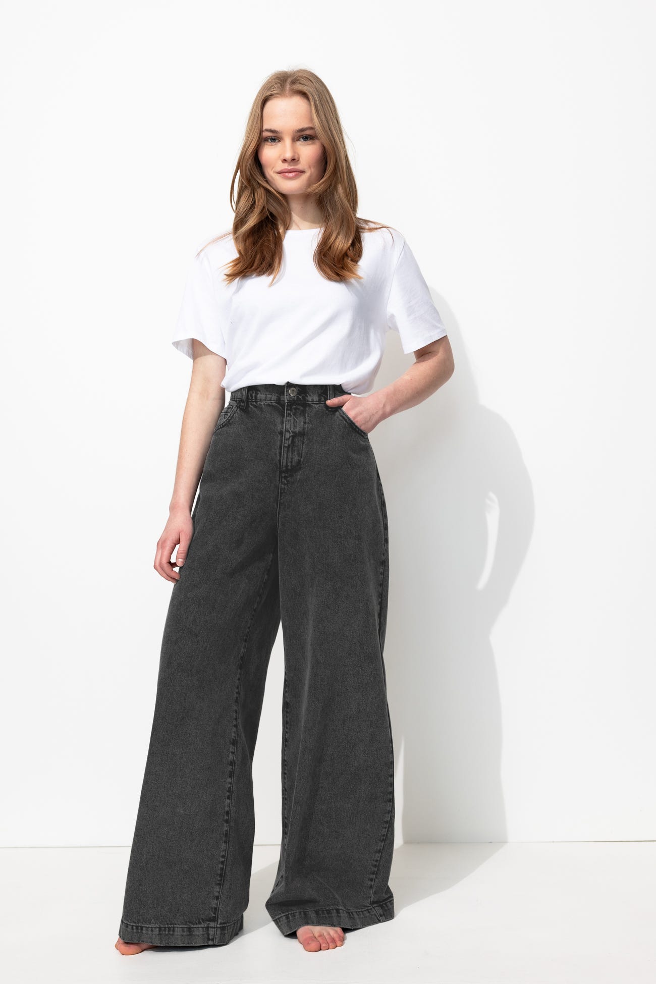 Jeans larghi a vita alta