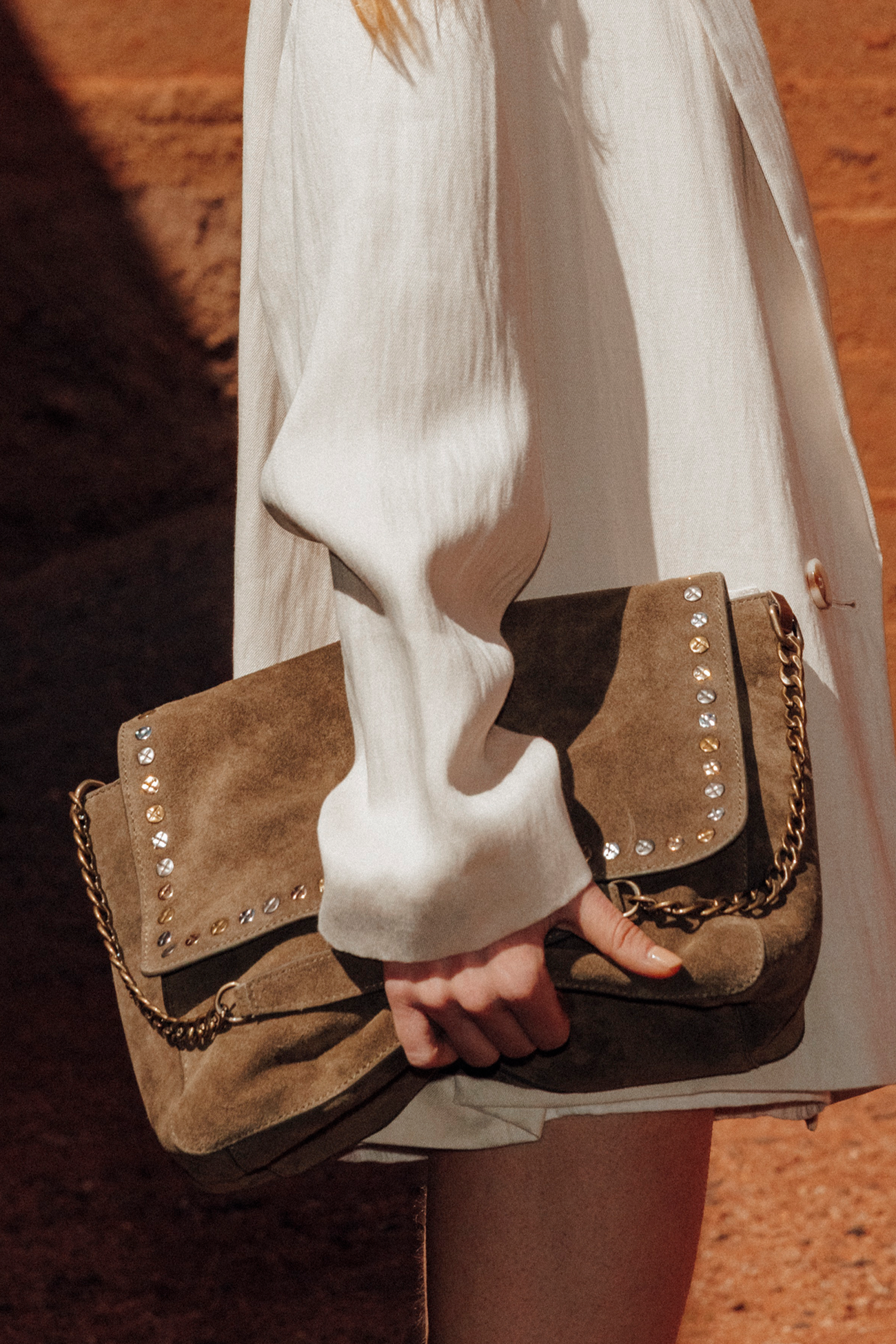 Borsa p. scamosciata e borchie