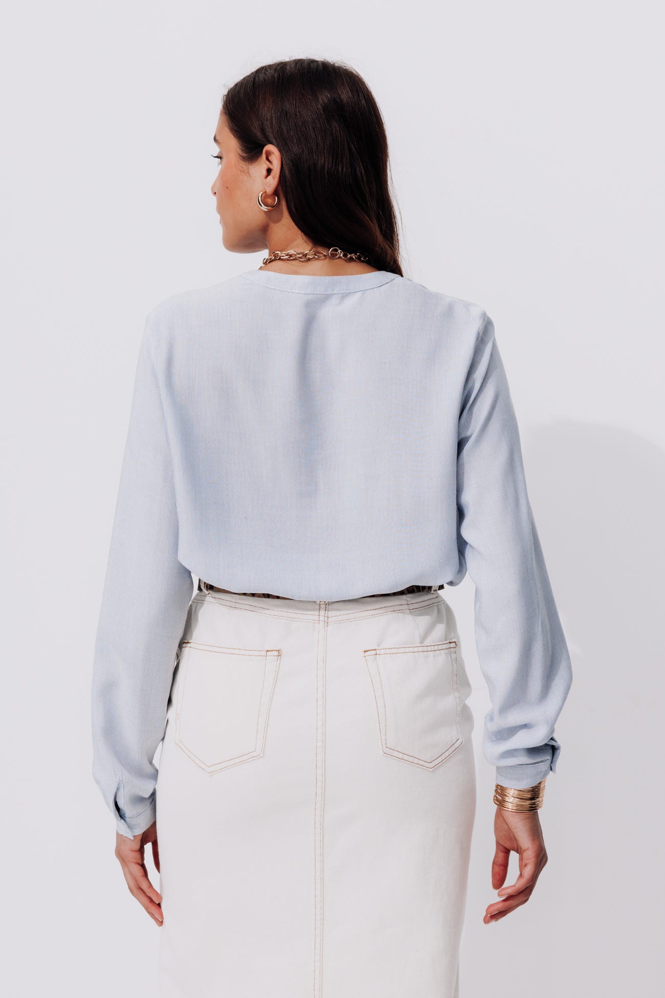 Blusa con collo alla tunisina