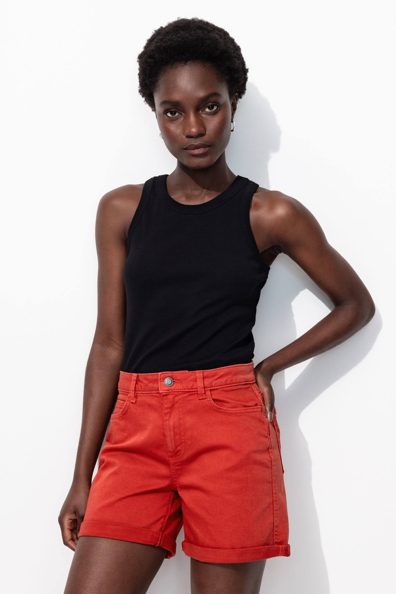 Short en toile unie Femme