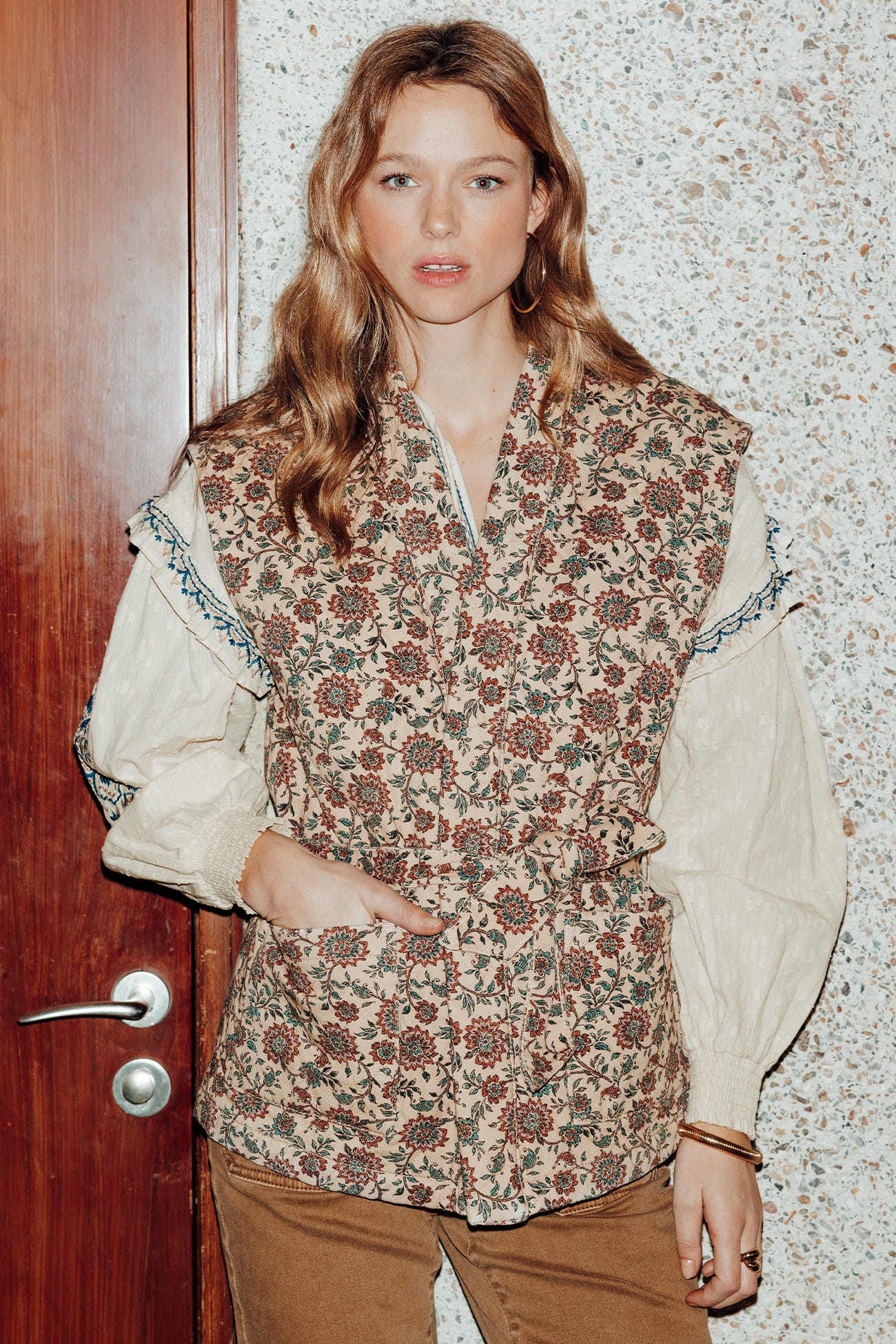 Sleeveless padded jacket