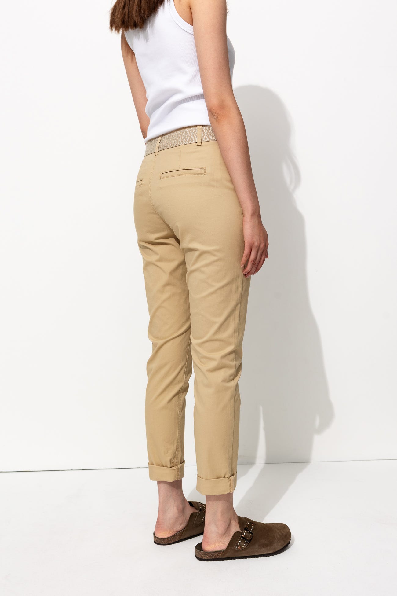 Pantalon chino ceinturé Femme