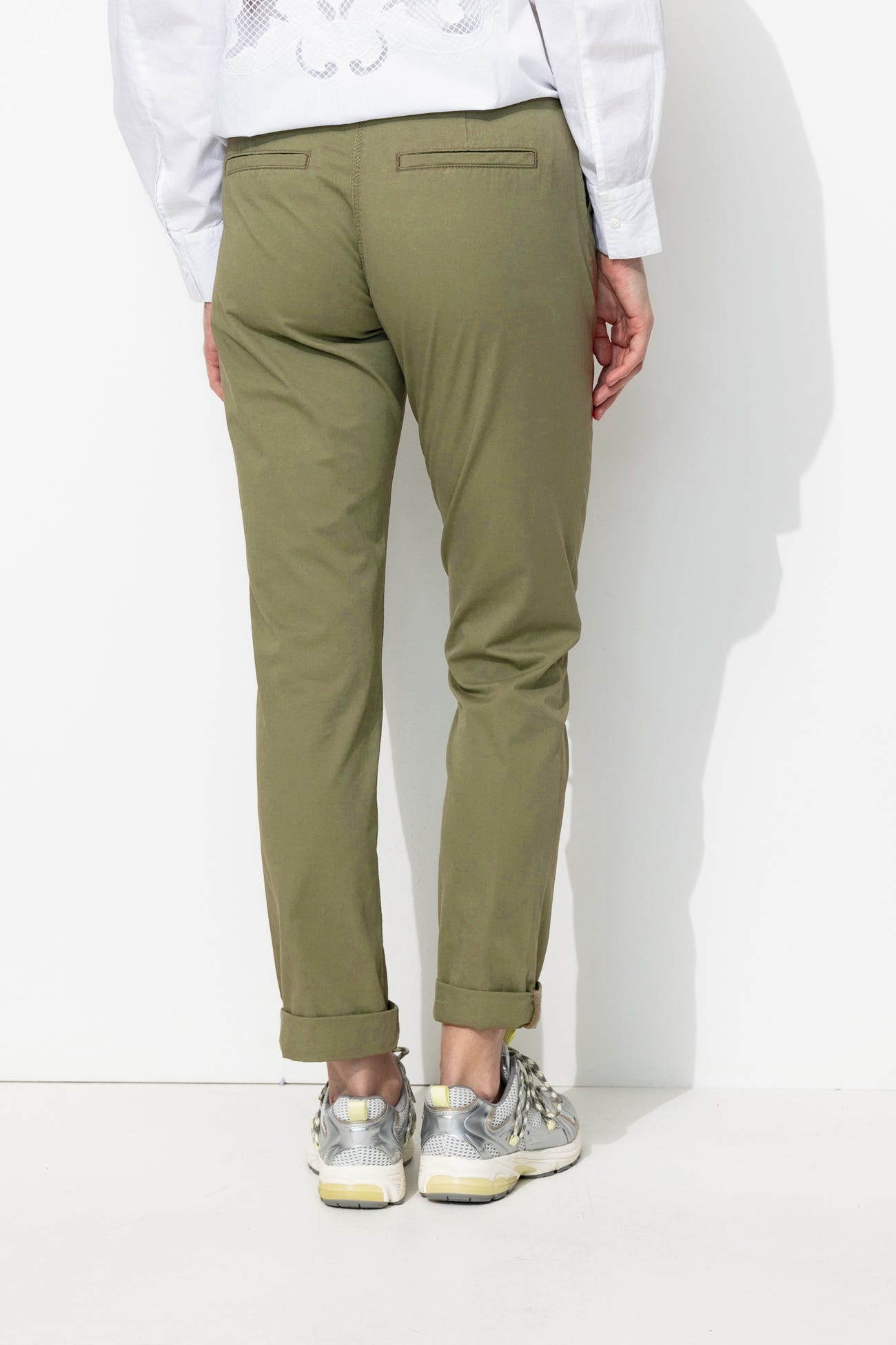 Pantalon chino ceinturé Femme
