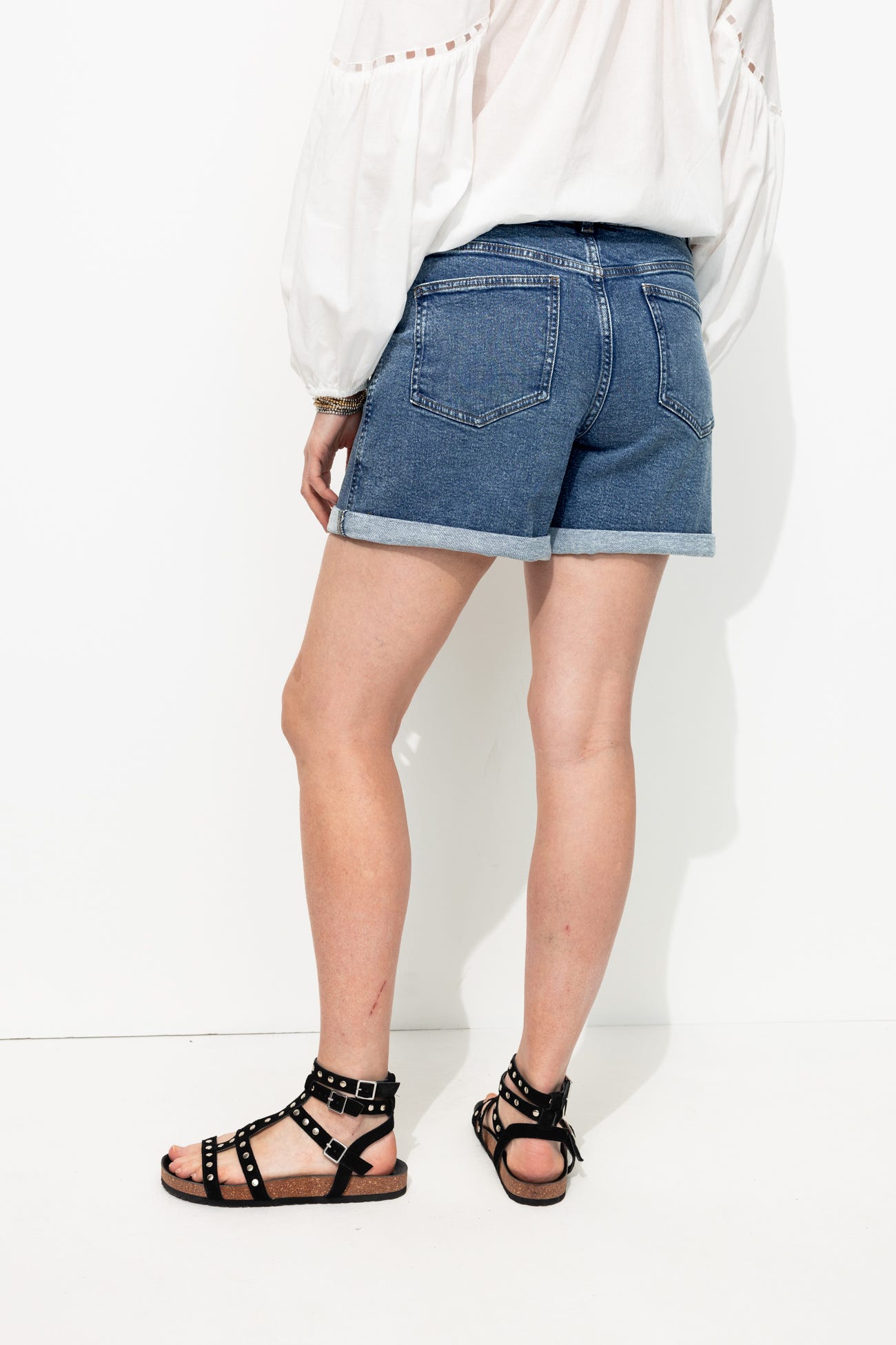 Short vaquero