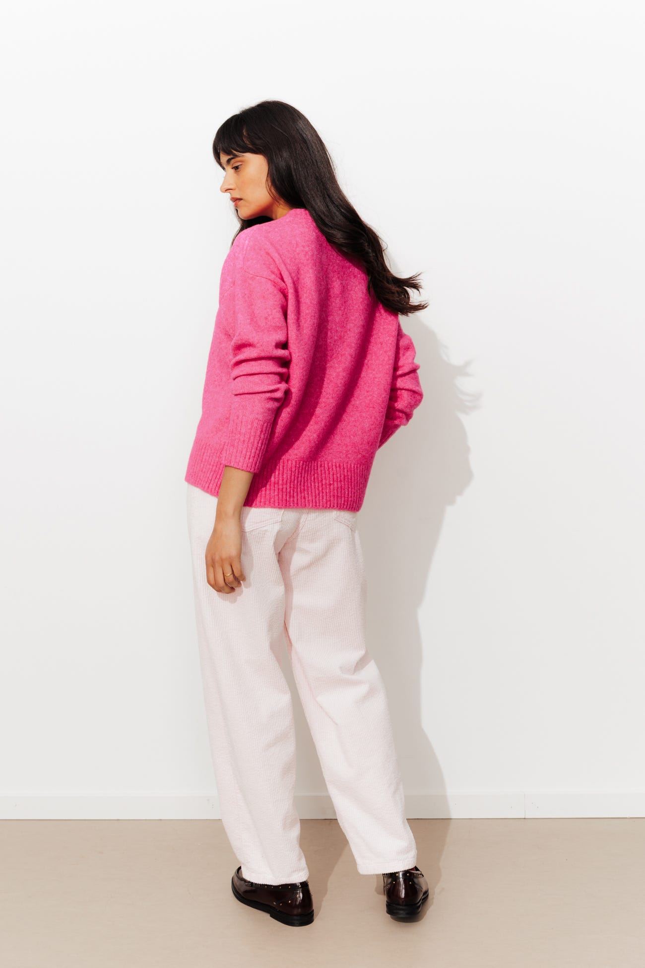 Short round-neck jumper