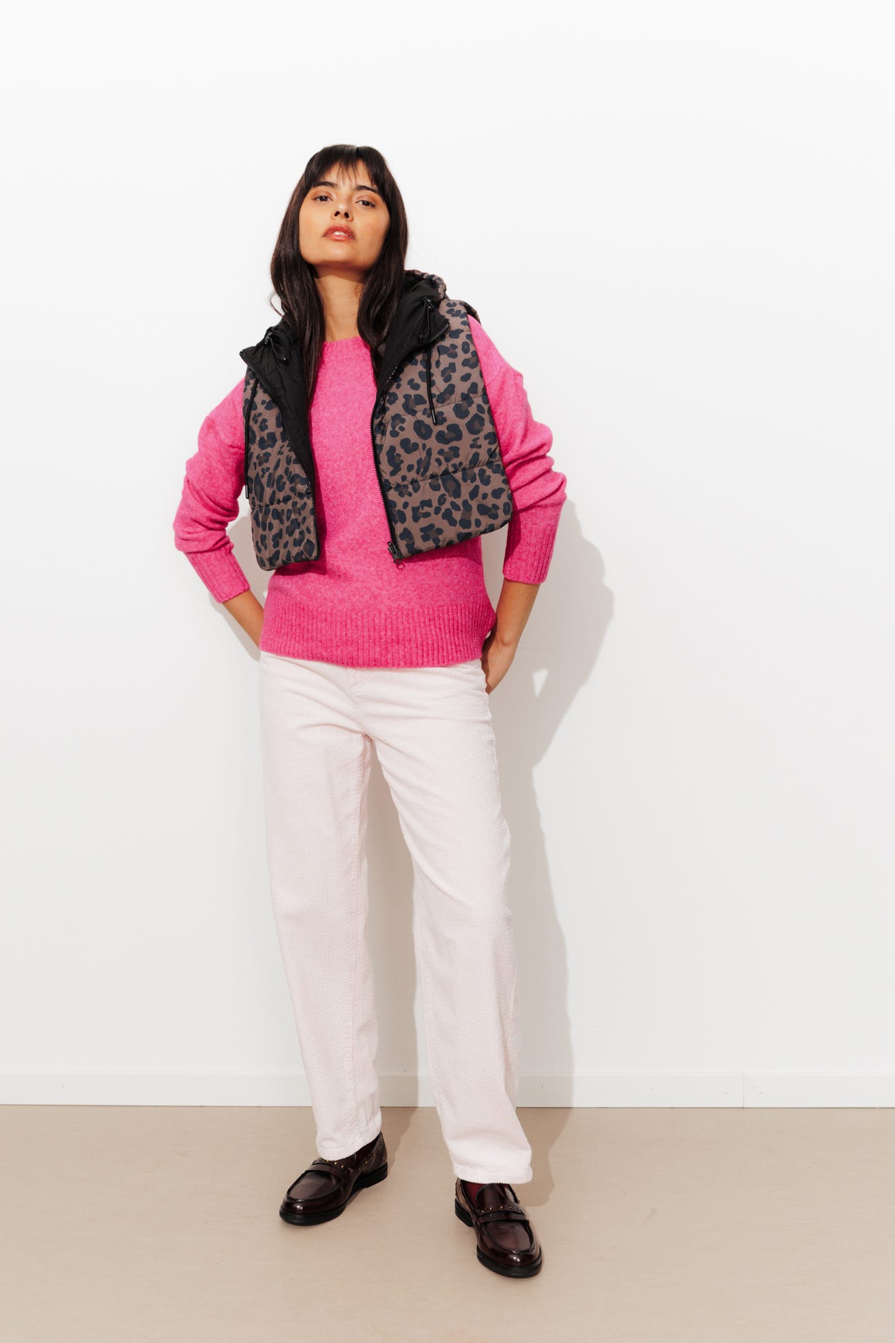 Short round-neck jumper