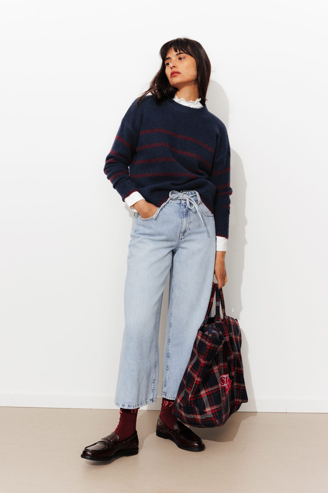 Short round-neck jumper