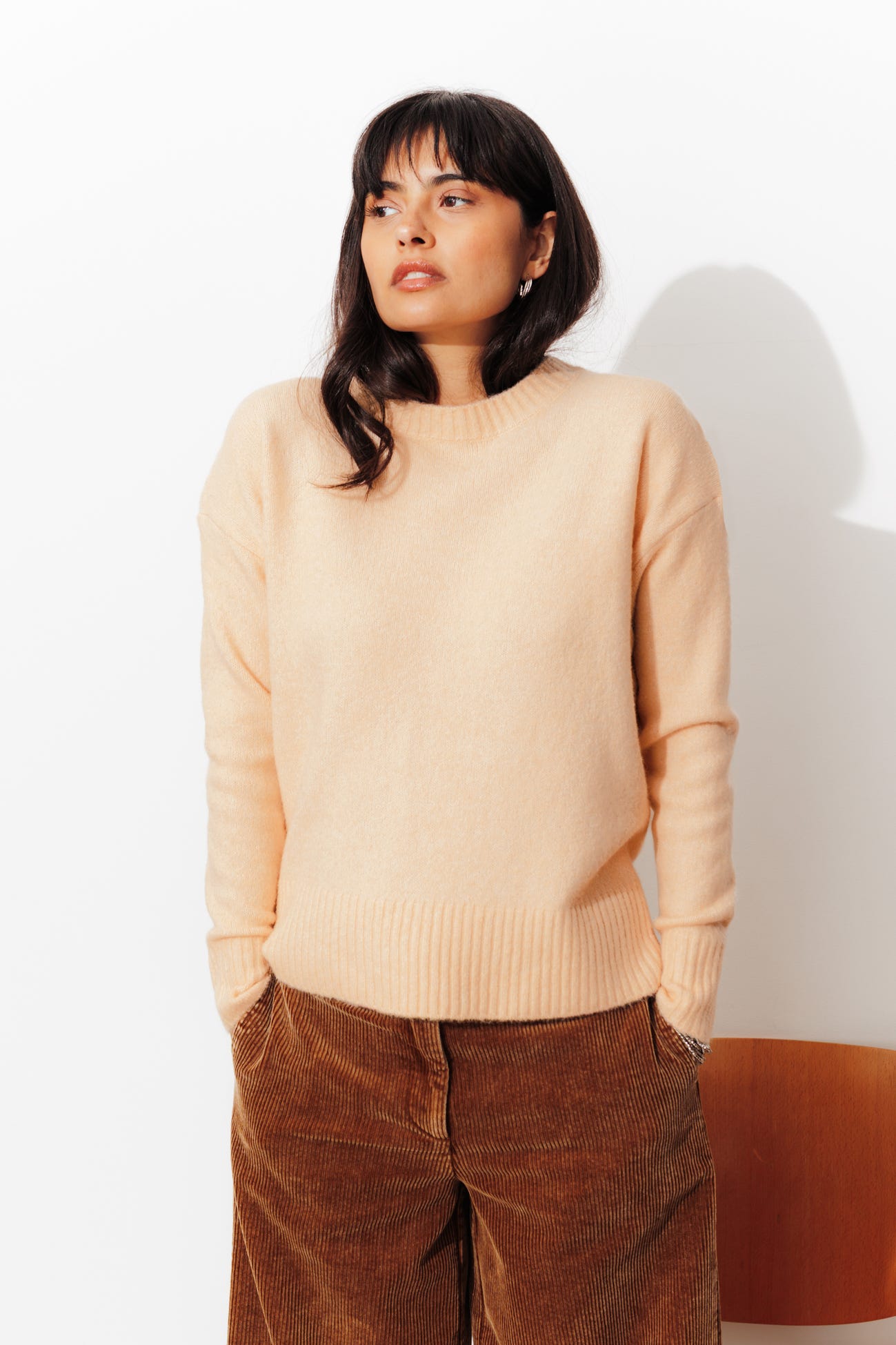Short round-neck jumper