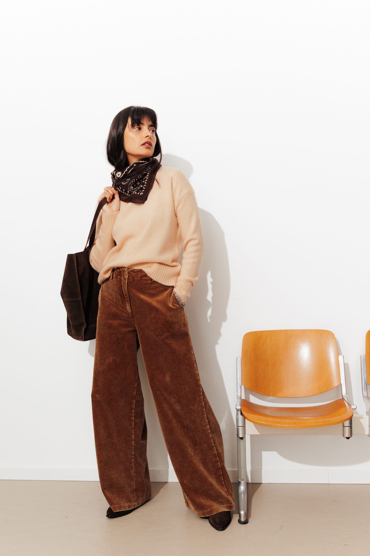 Short round-neck jumper