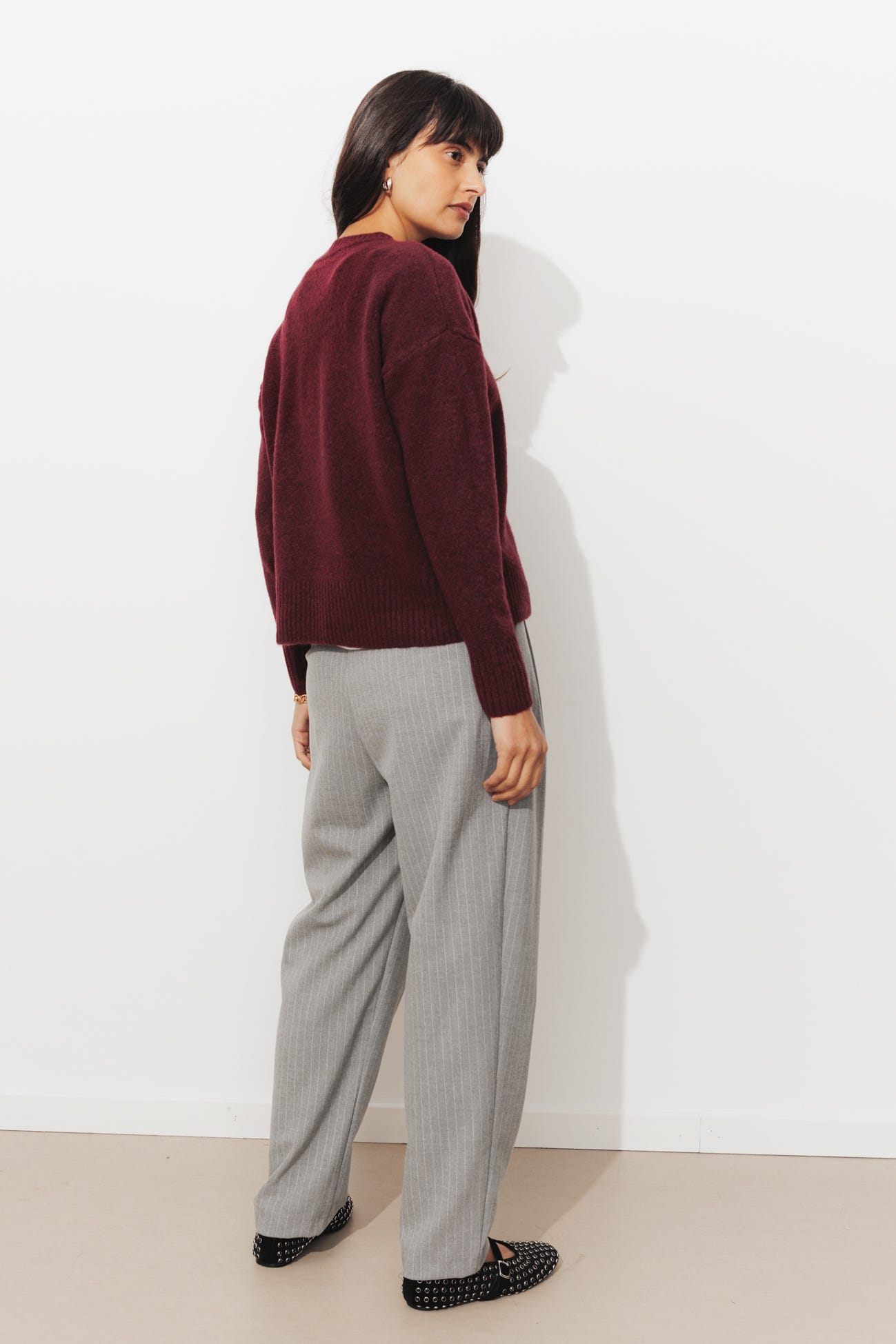 Short round-neck jumper