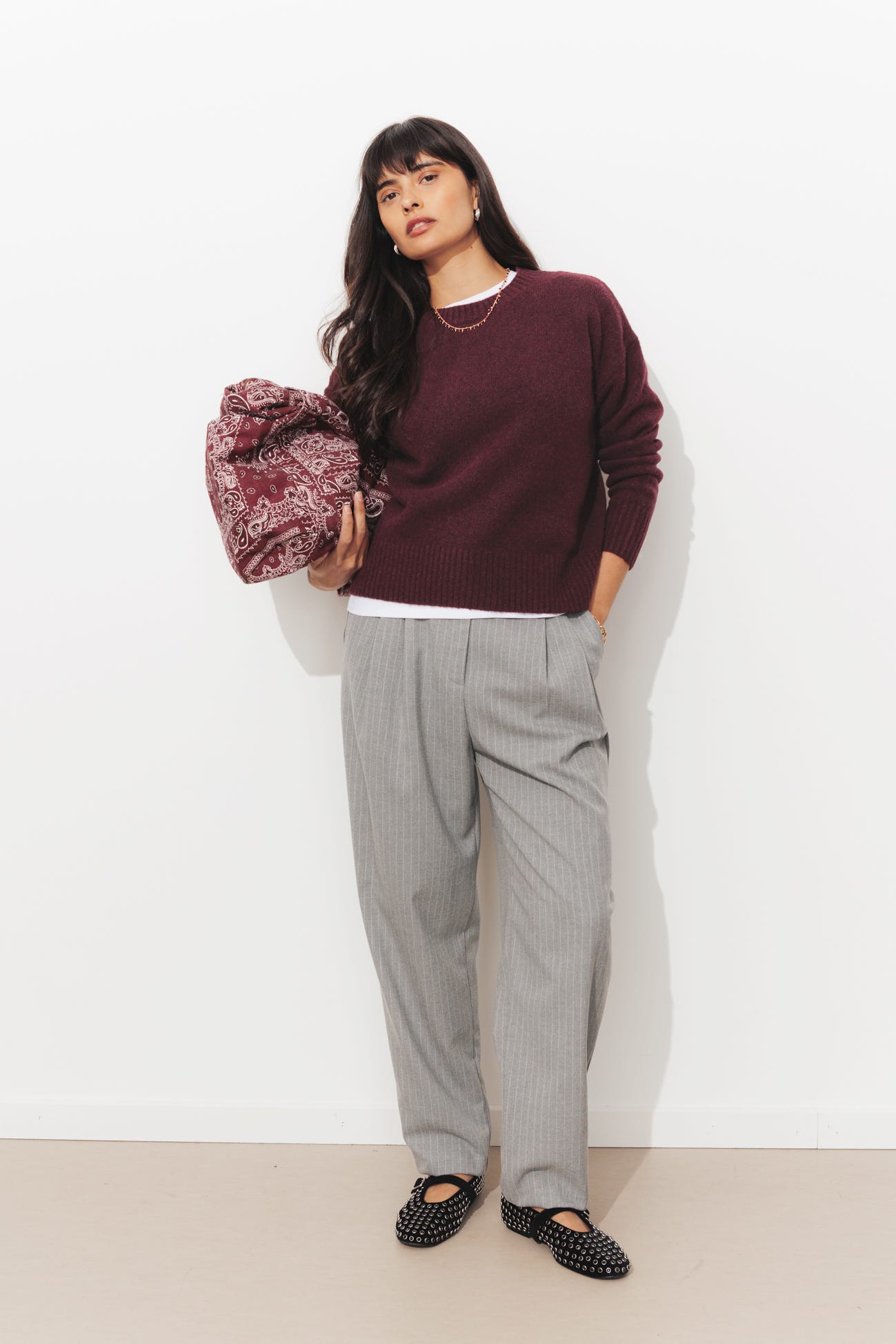 Short round-neck jumper
