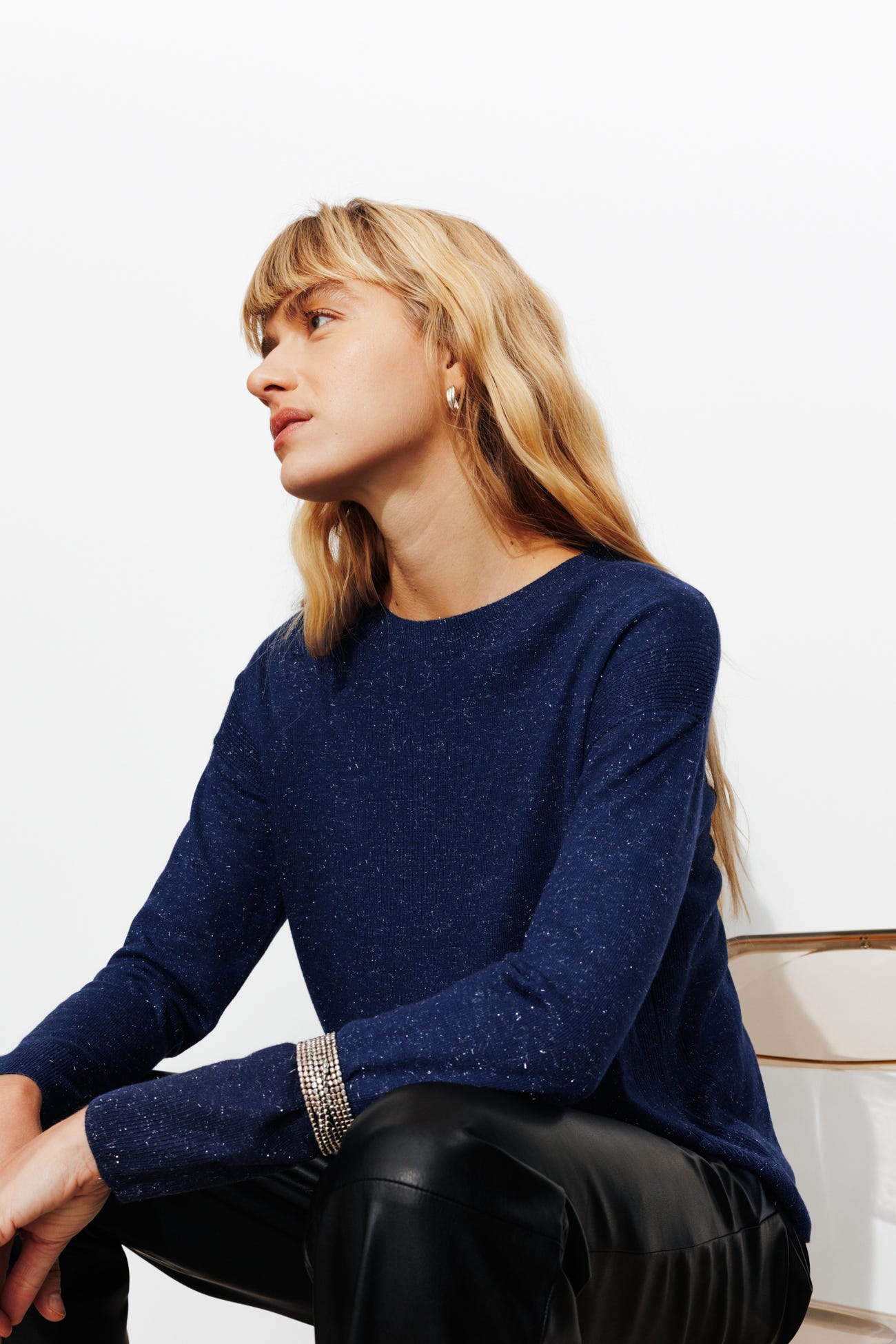 Glänzender Feinstrickpullover