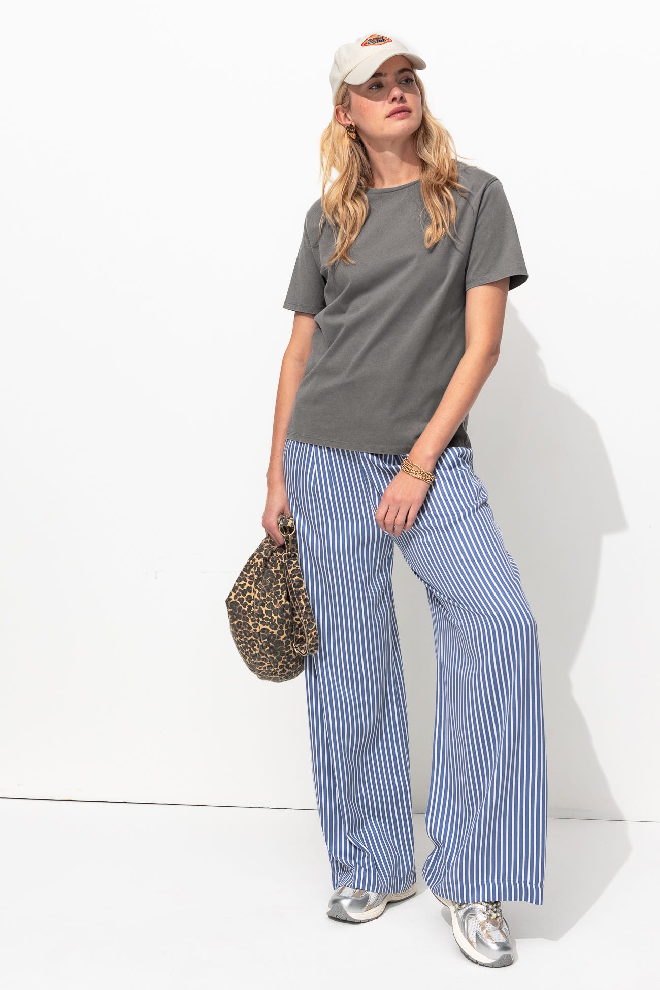 T-shirt motif coeur paillettes