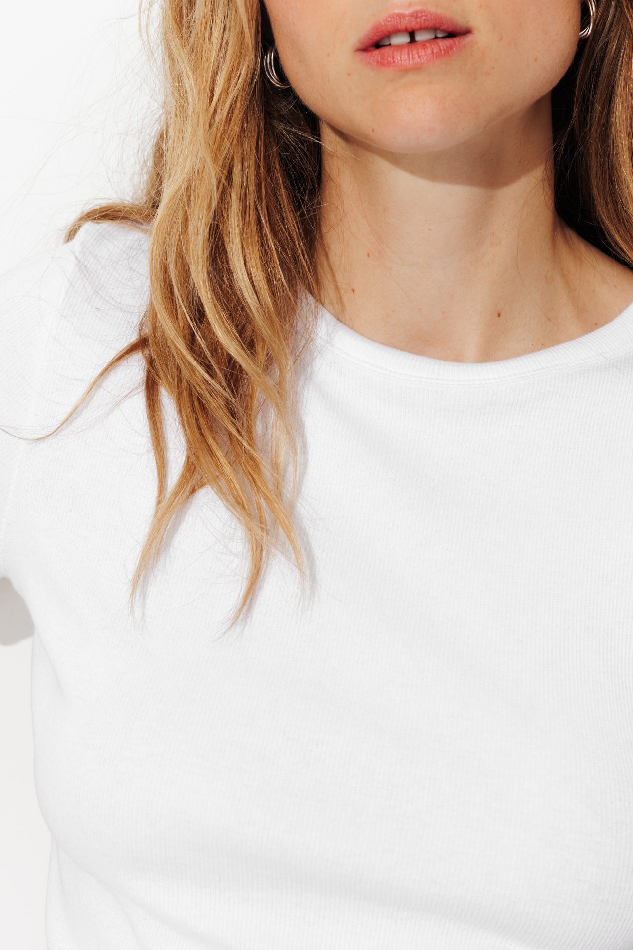 T-shirt costine maniche corte