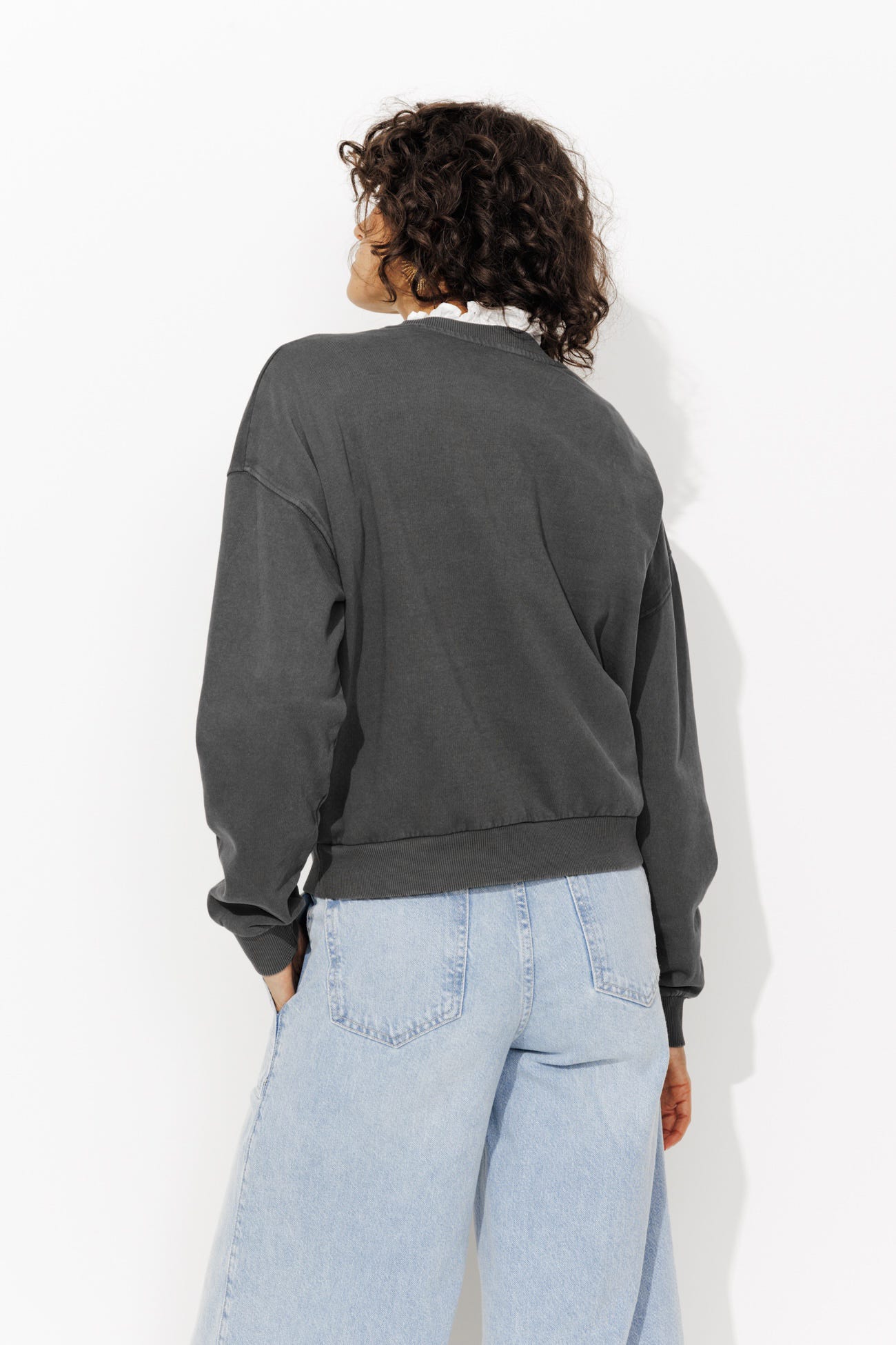 Sudadera corazón bordado