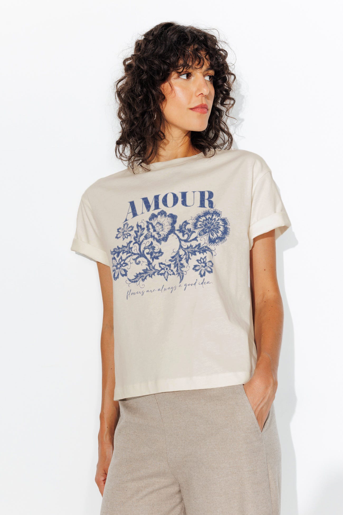 T-shirt à message AMOUR