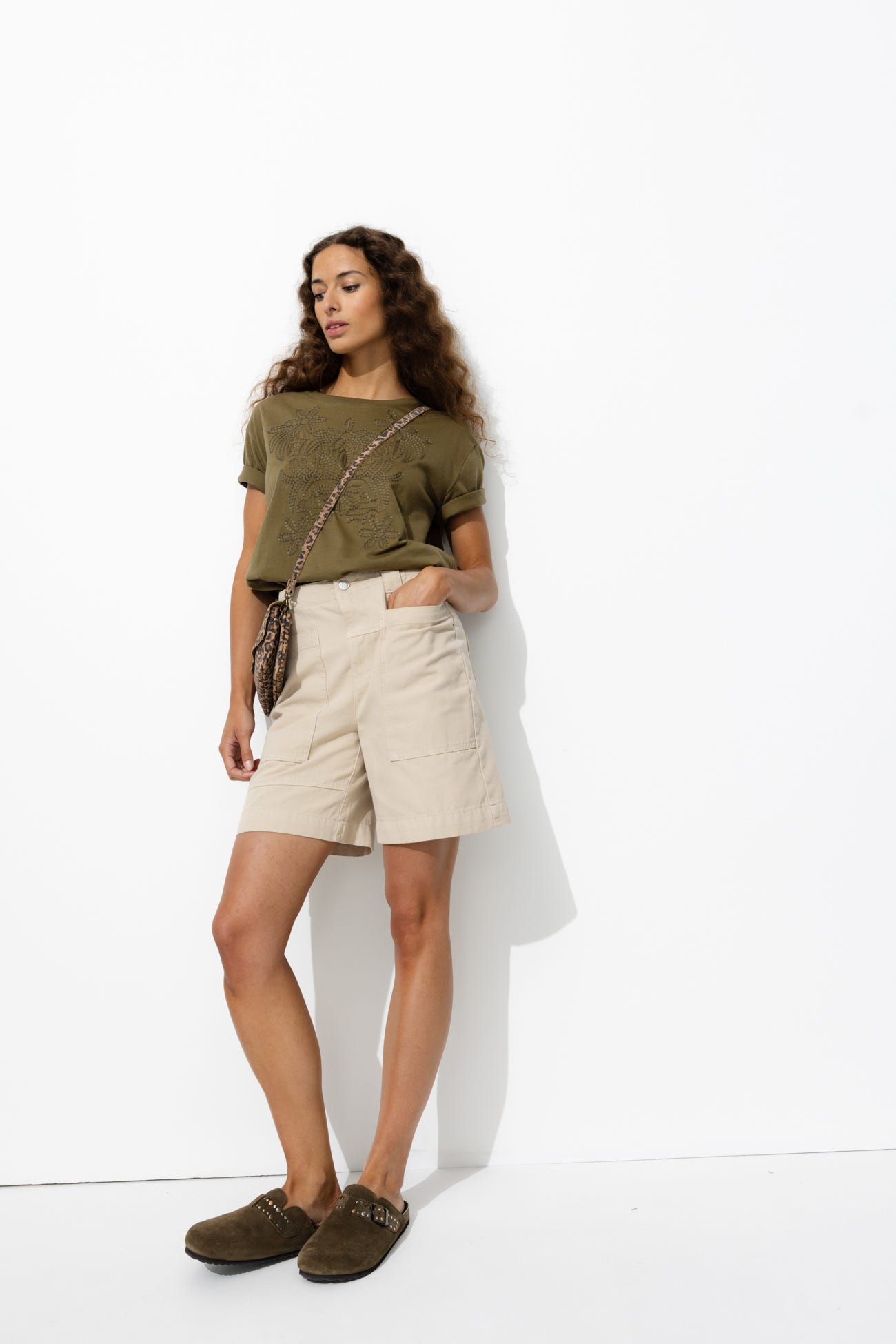 T-shirt brodé Femme