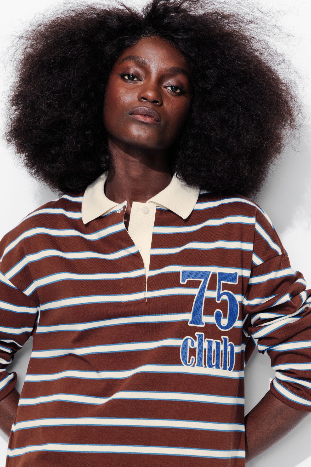 Gestreiftes Oversize-Polo "75"
