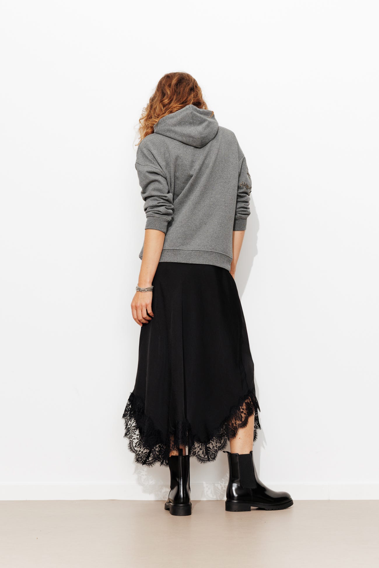 Sweat-shirt brodé Femme