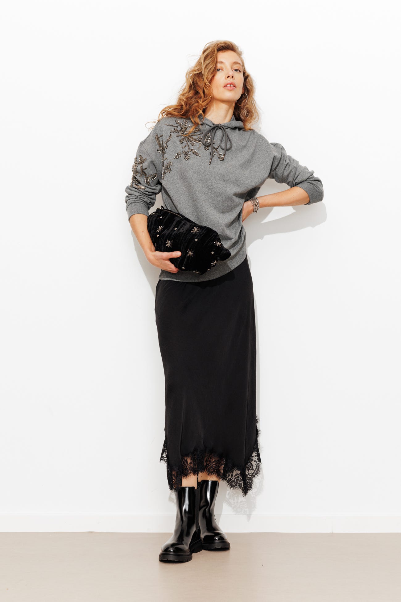 Sweat-shirt brodé Femme